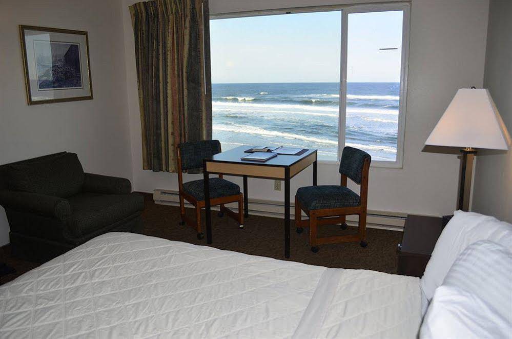 Sailor Jack Oceanfront Motel