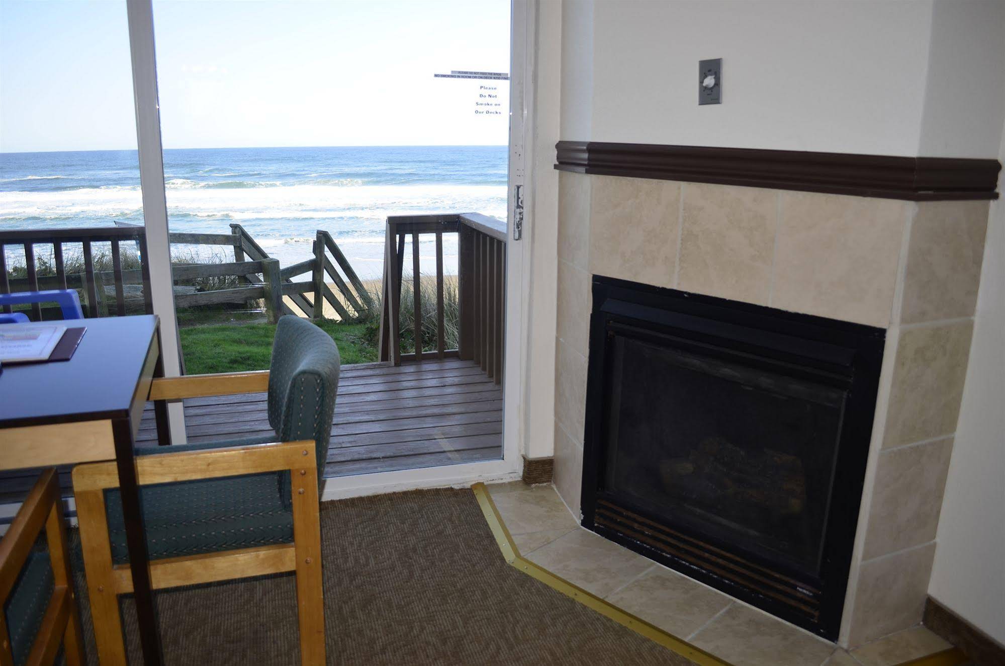 Sailor Jack Oceanfront Motel