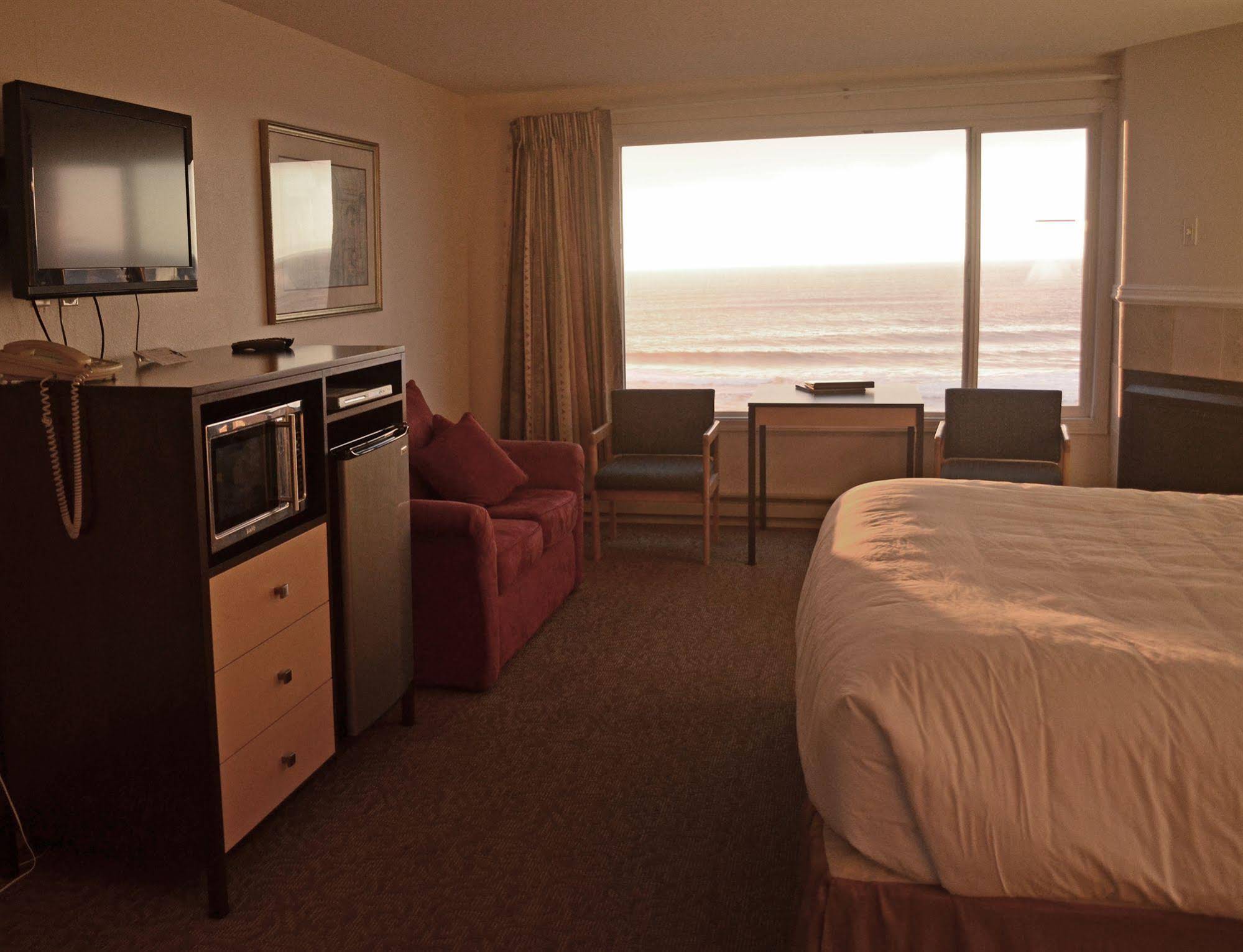 Sailor Jack Oceanfront Motel