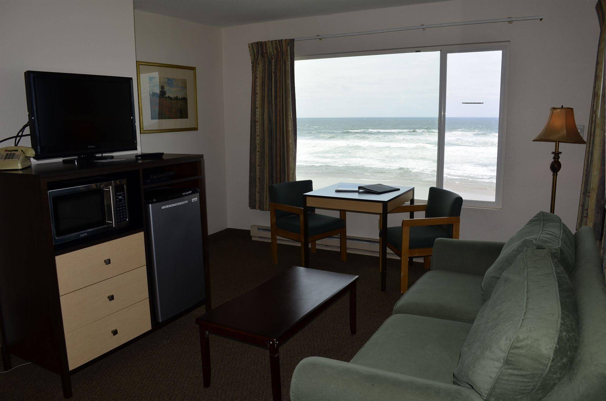 Sailor Jack Oceanfront Motel