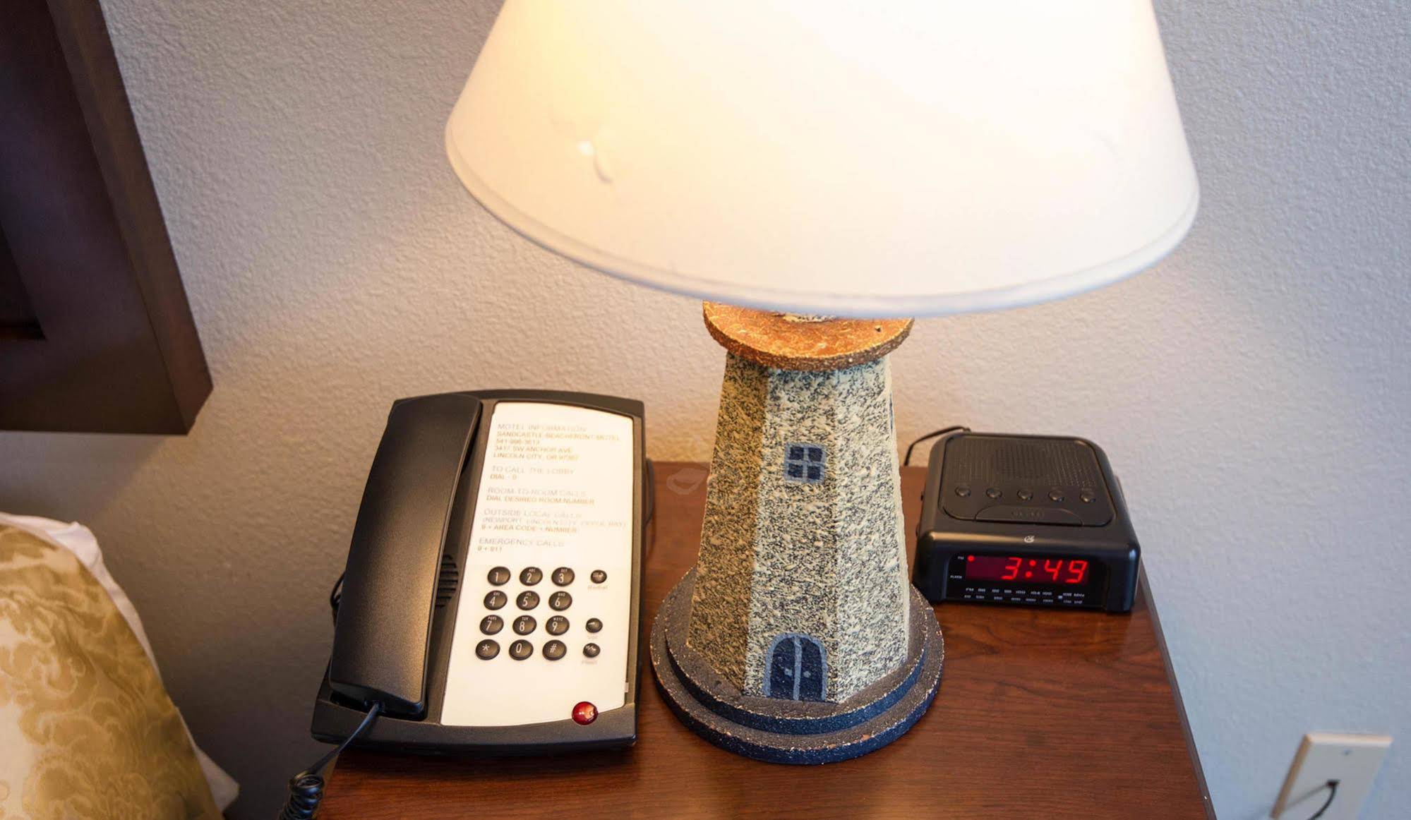 Sandcastle Beachfront Motel