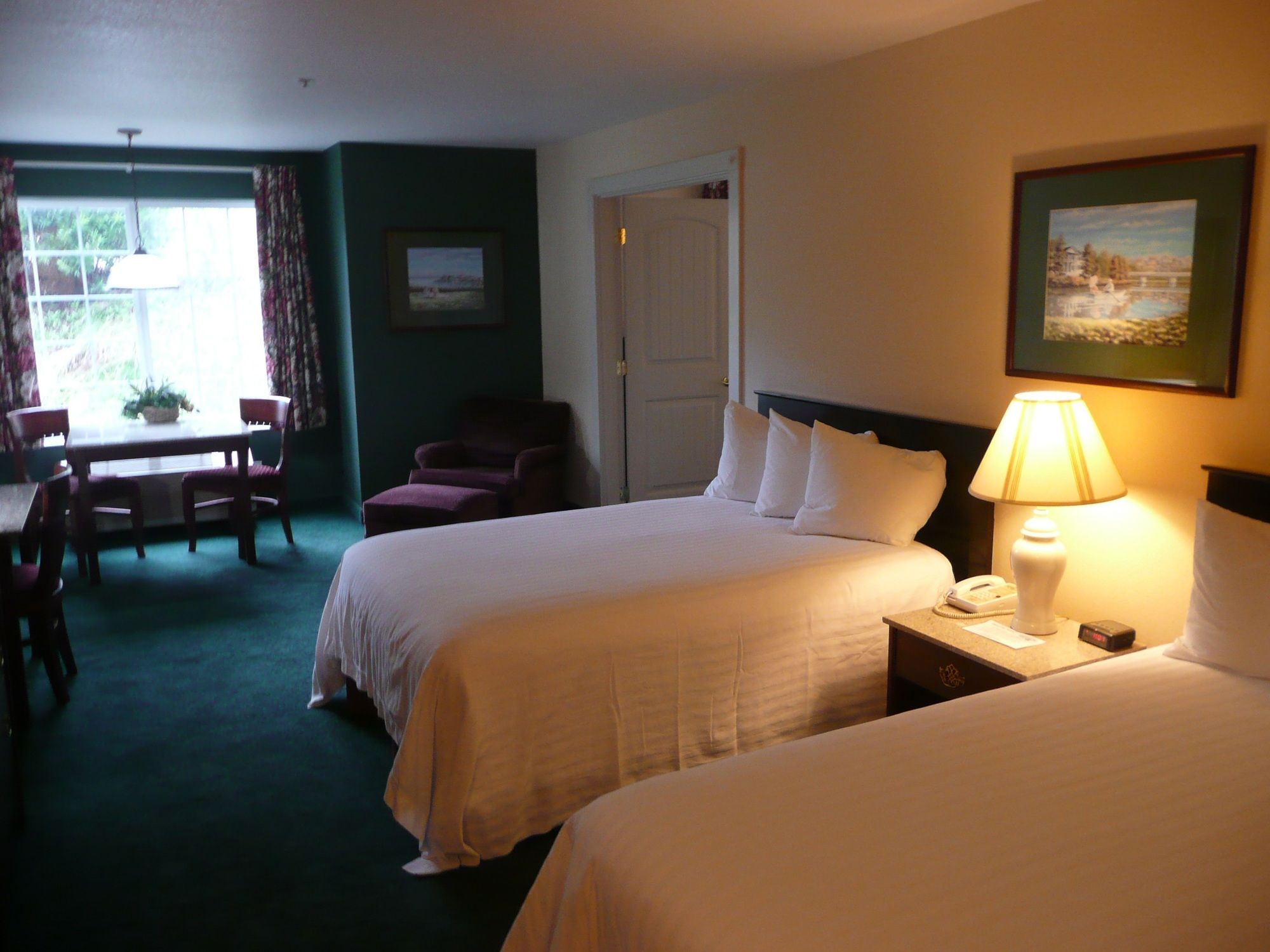 The Ashley Inn & Suites