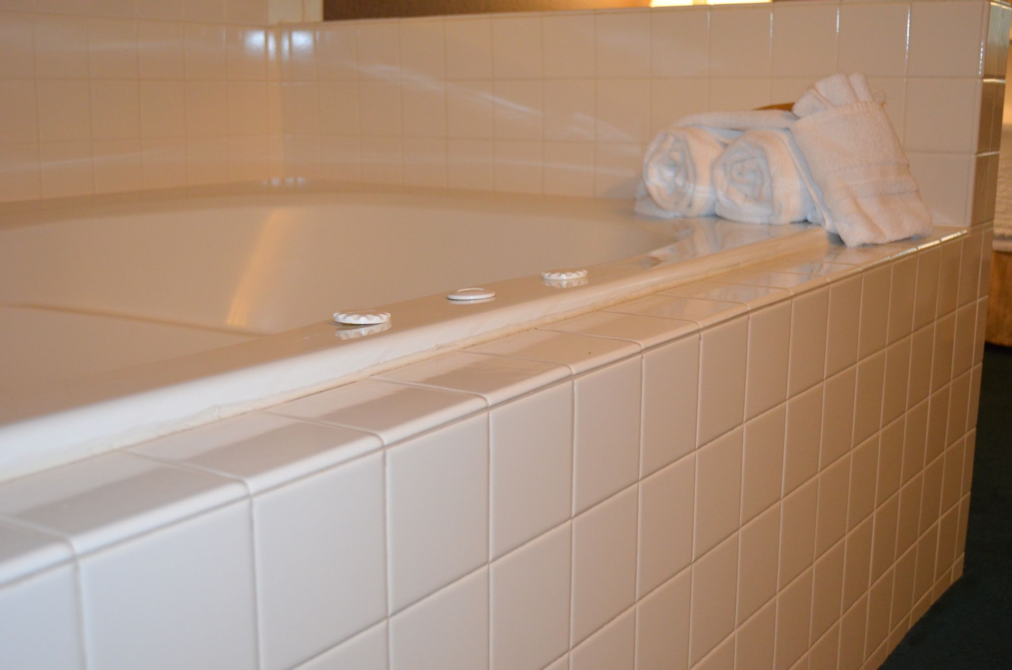 The Ashley Inn & Suites