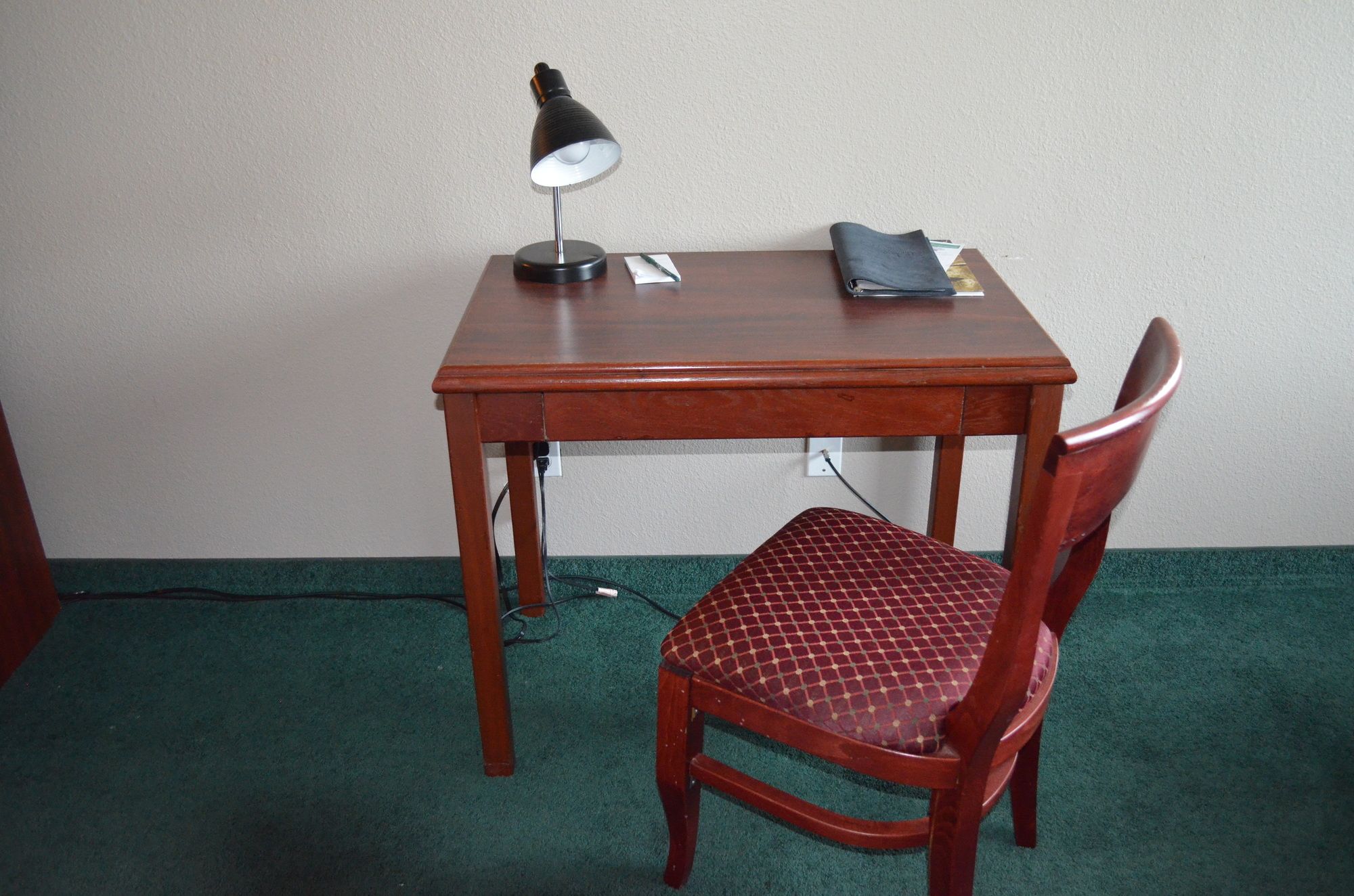 The Ashley Inn & Suites