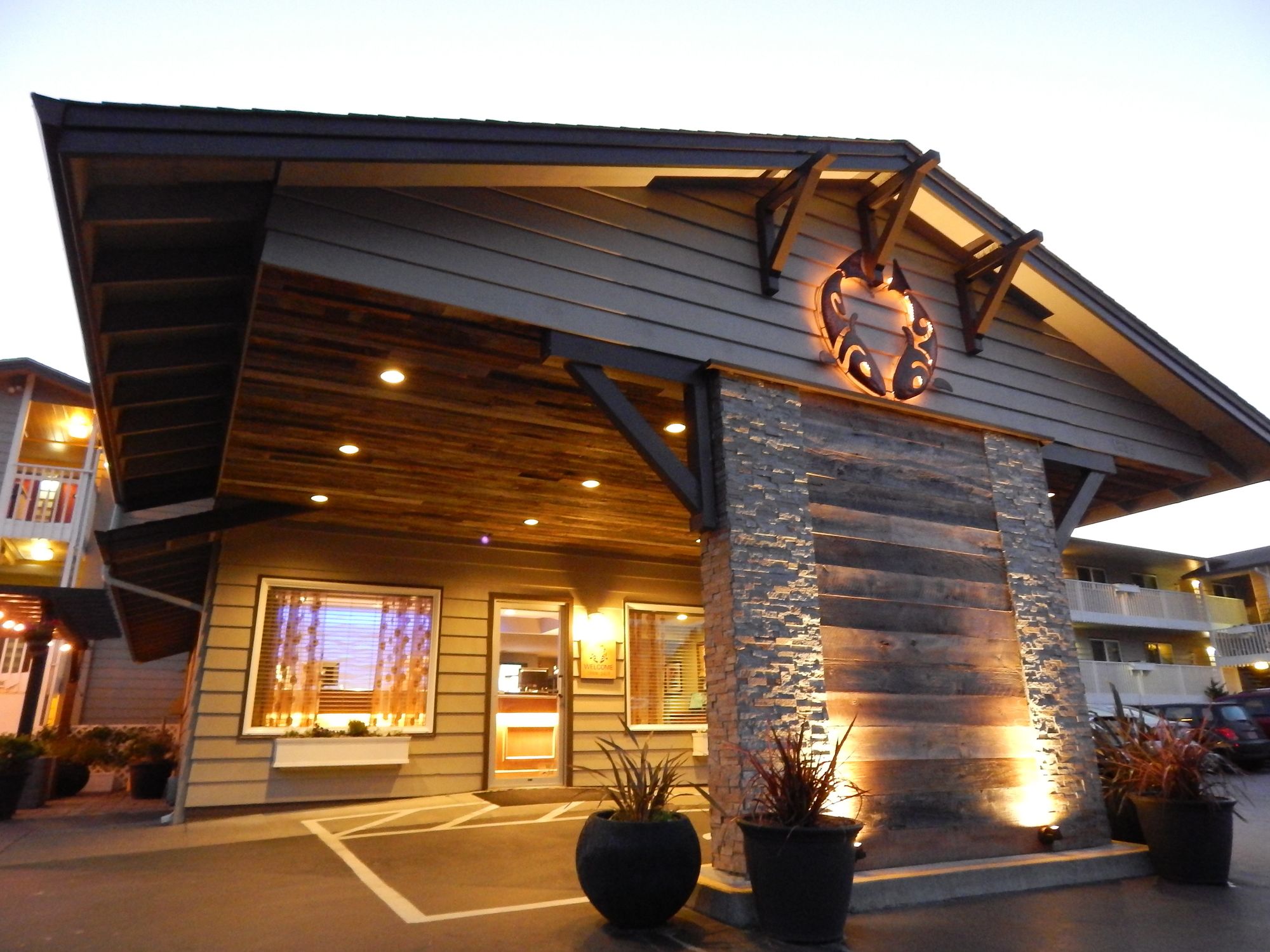 The Coho Oceanfront Lodge