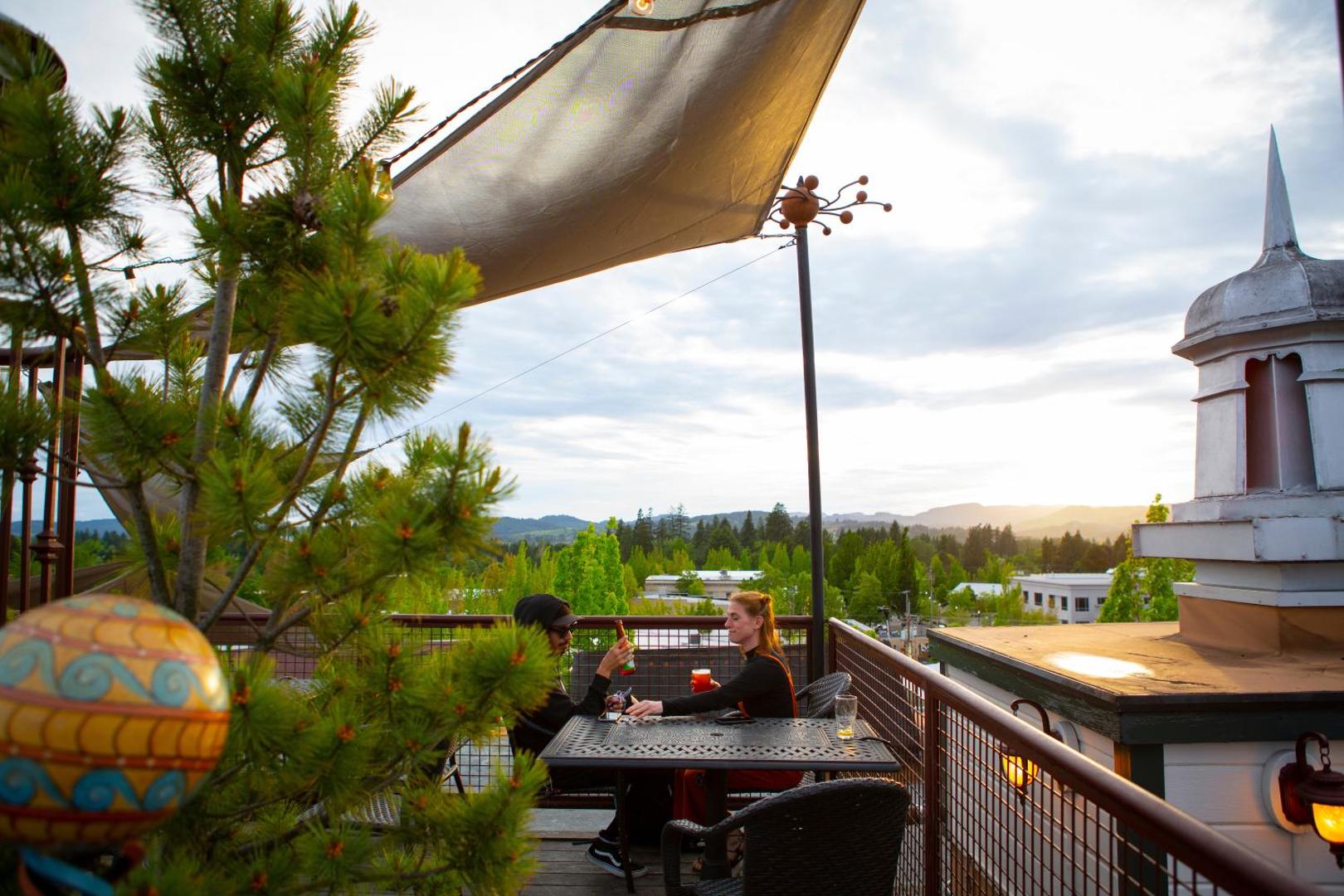 McMenamins Hotel Oregon