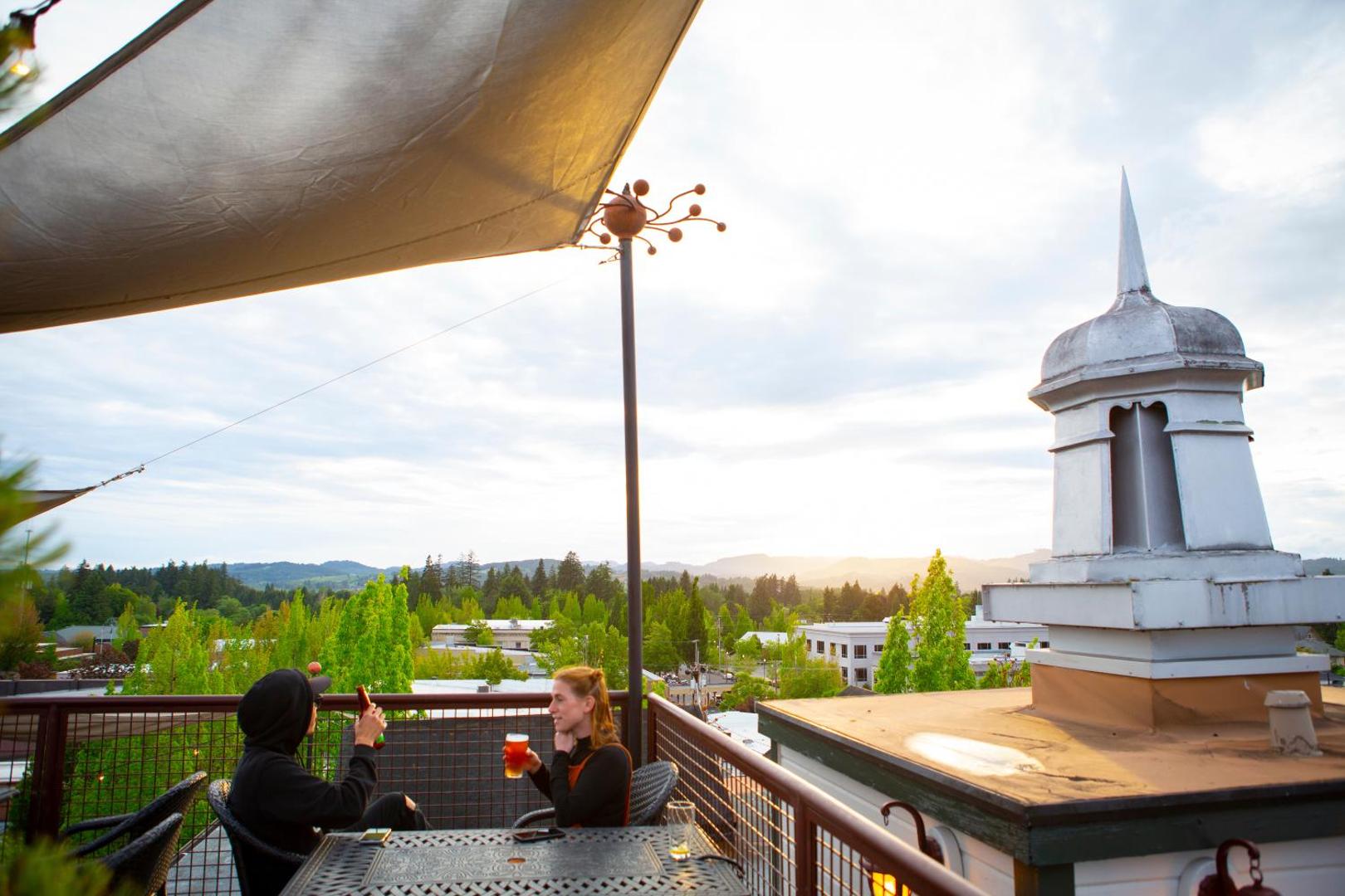 McMenamins Hotel Oregon