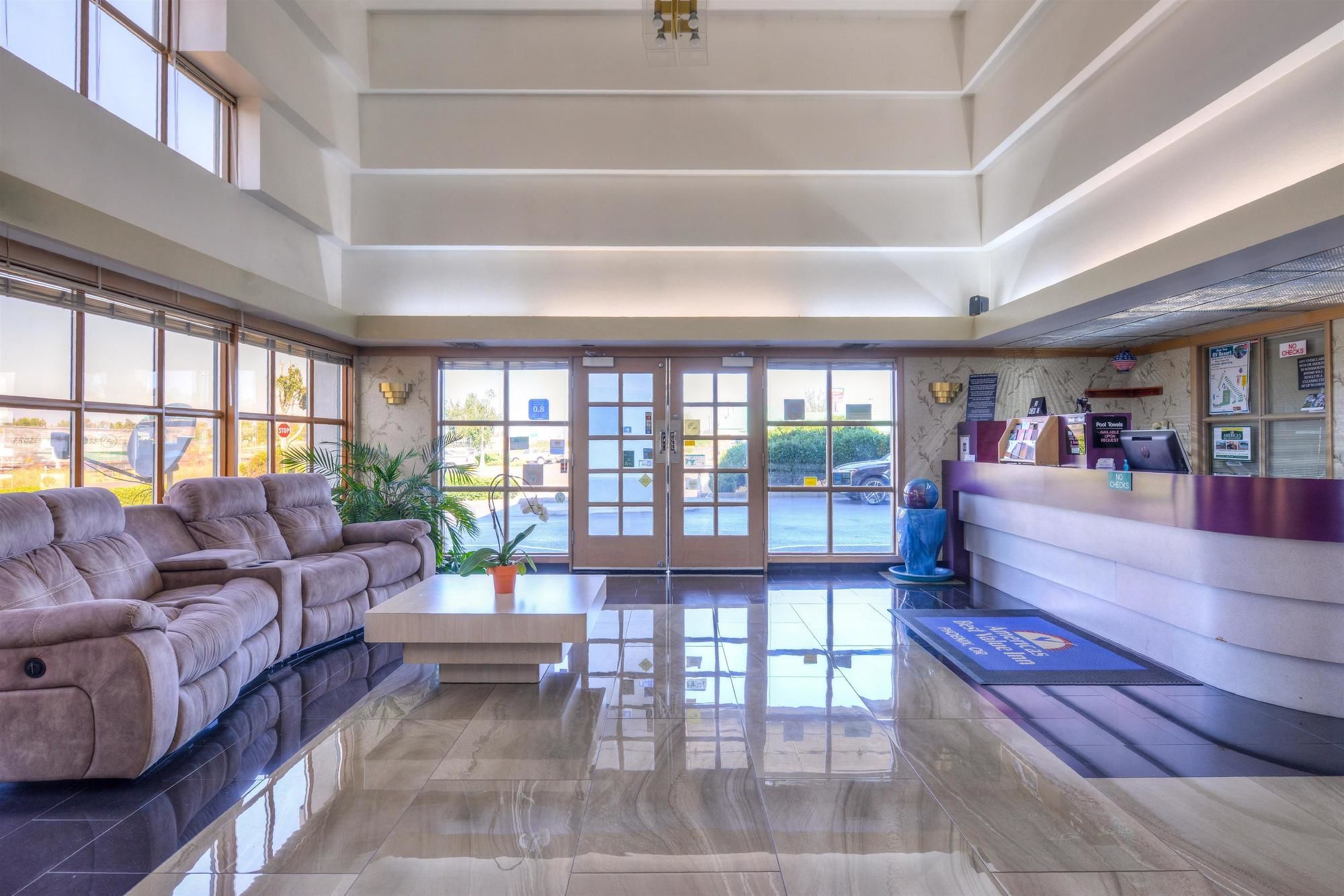 Americas Best Value Inn Phoenix-Ashland