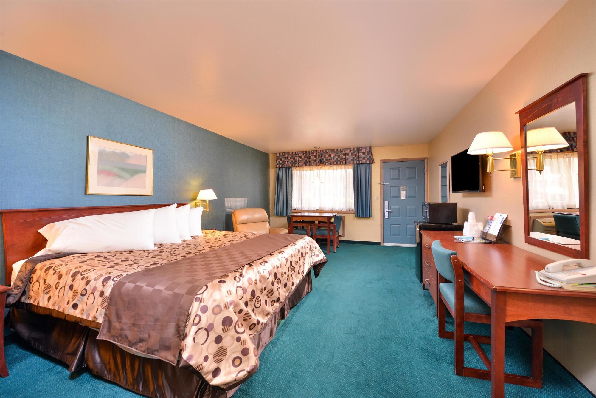 Americas Best Value Inn Phoenix-Ashland