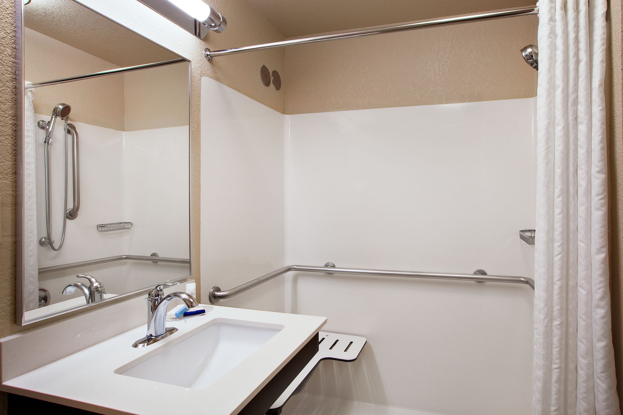 Candlewood Suites Medford