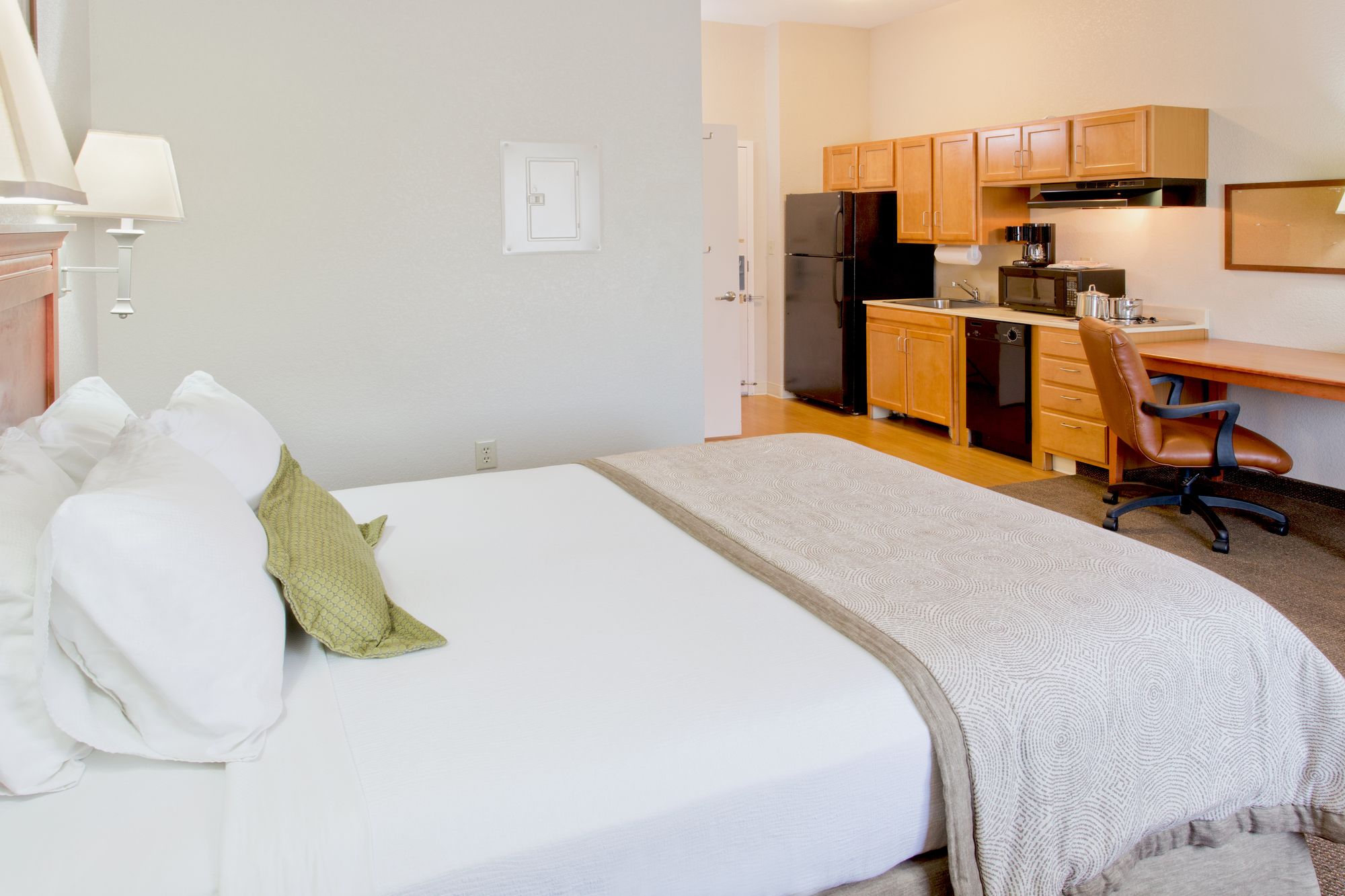 Candlewood Suites Medford