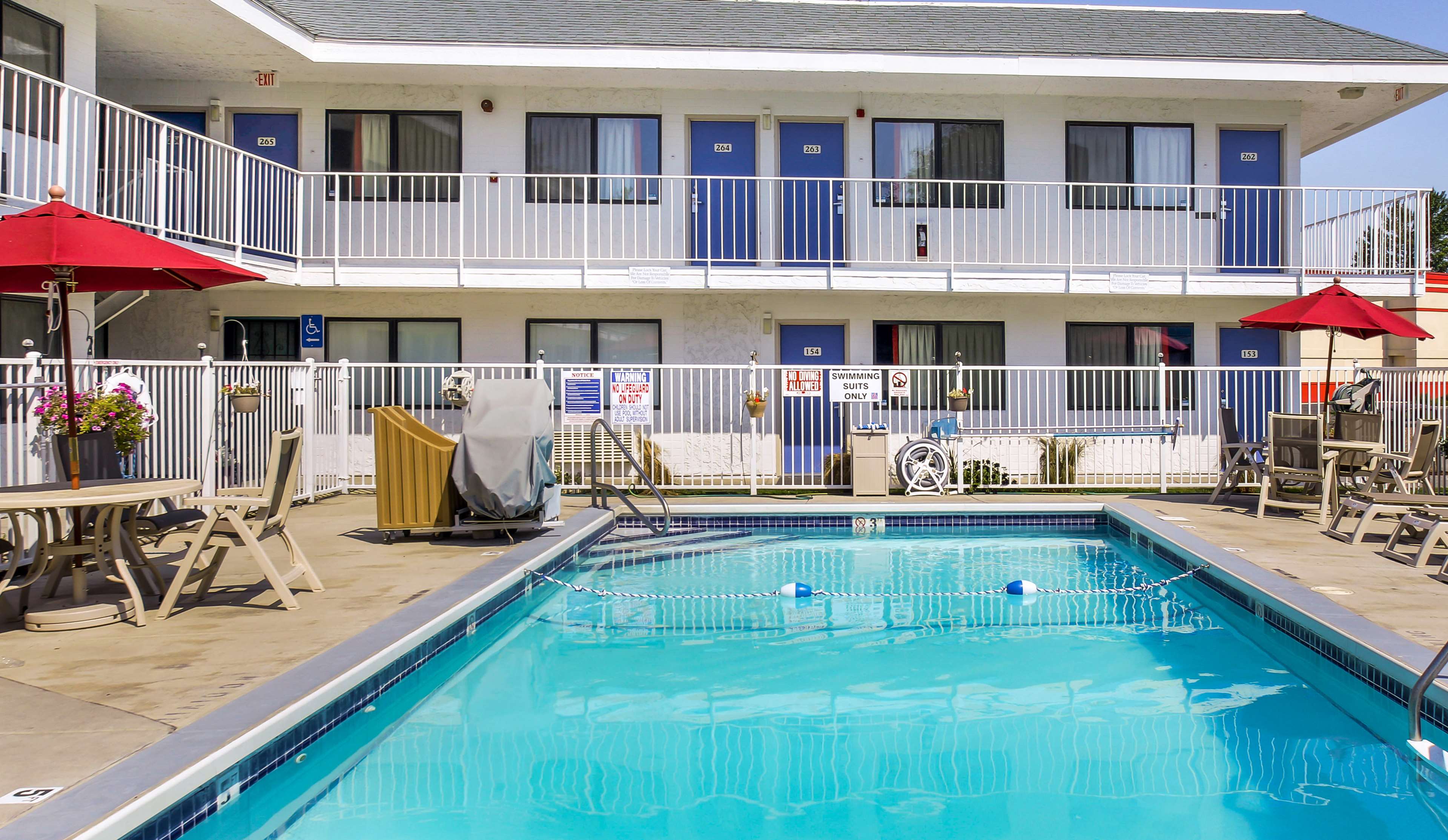 Motel 6 Medford South