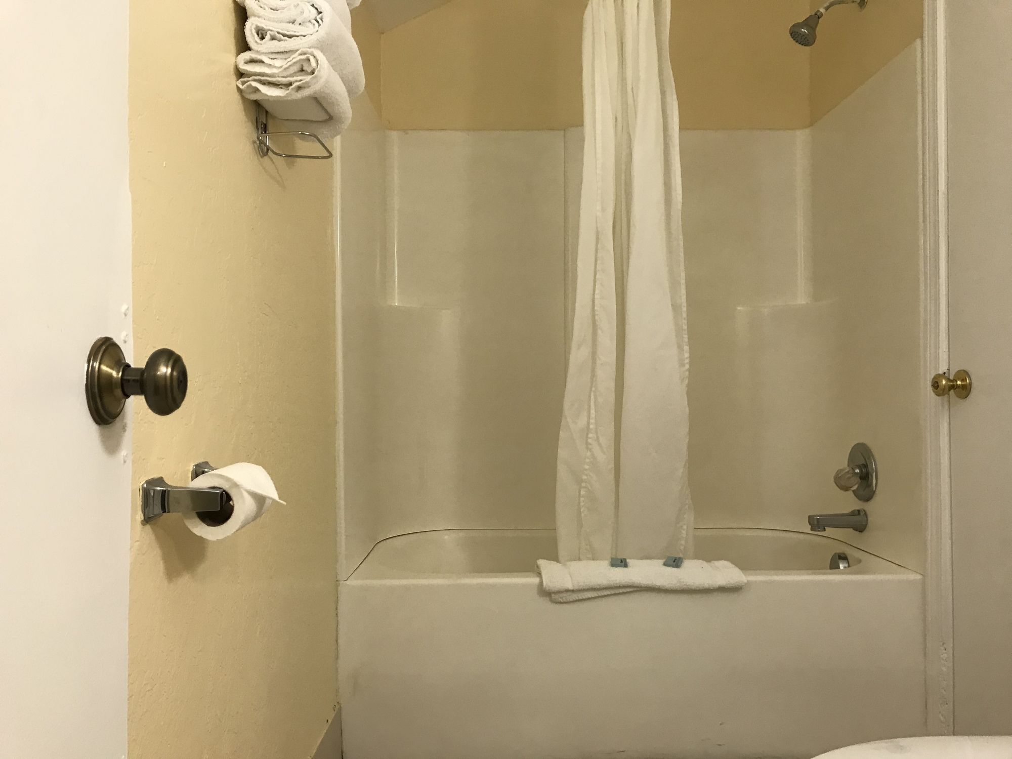 Relax Inn Of Medford