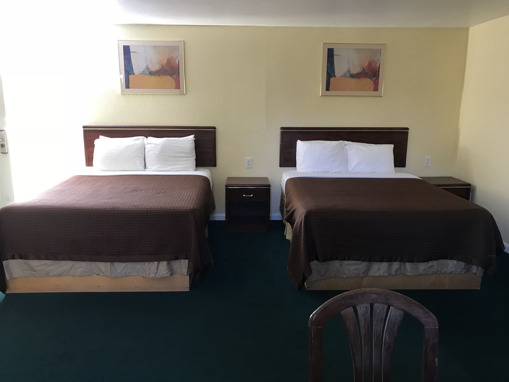 Relax Inn Of Medford