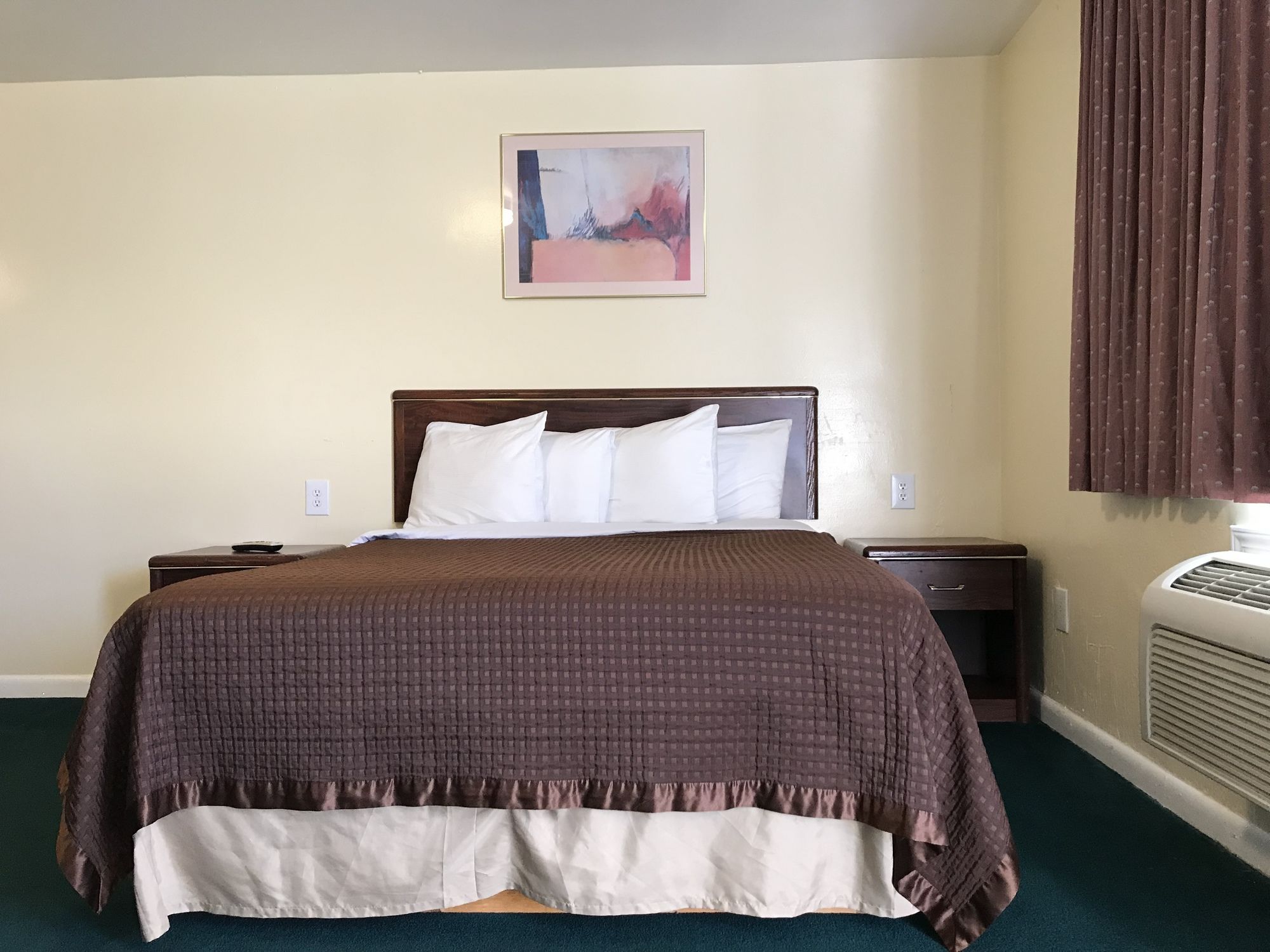 Relax Inn Of Medford