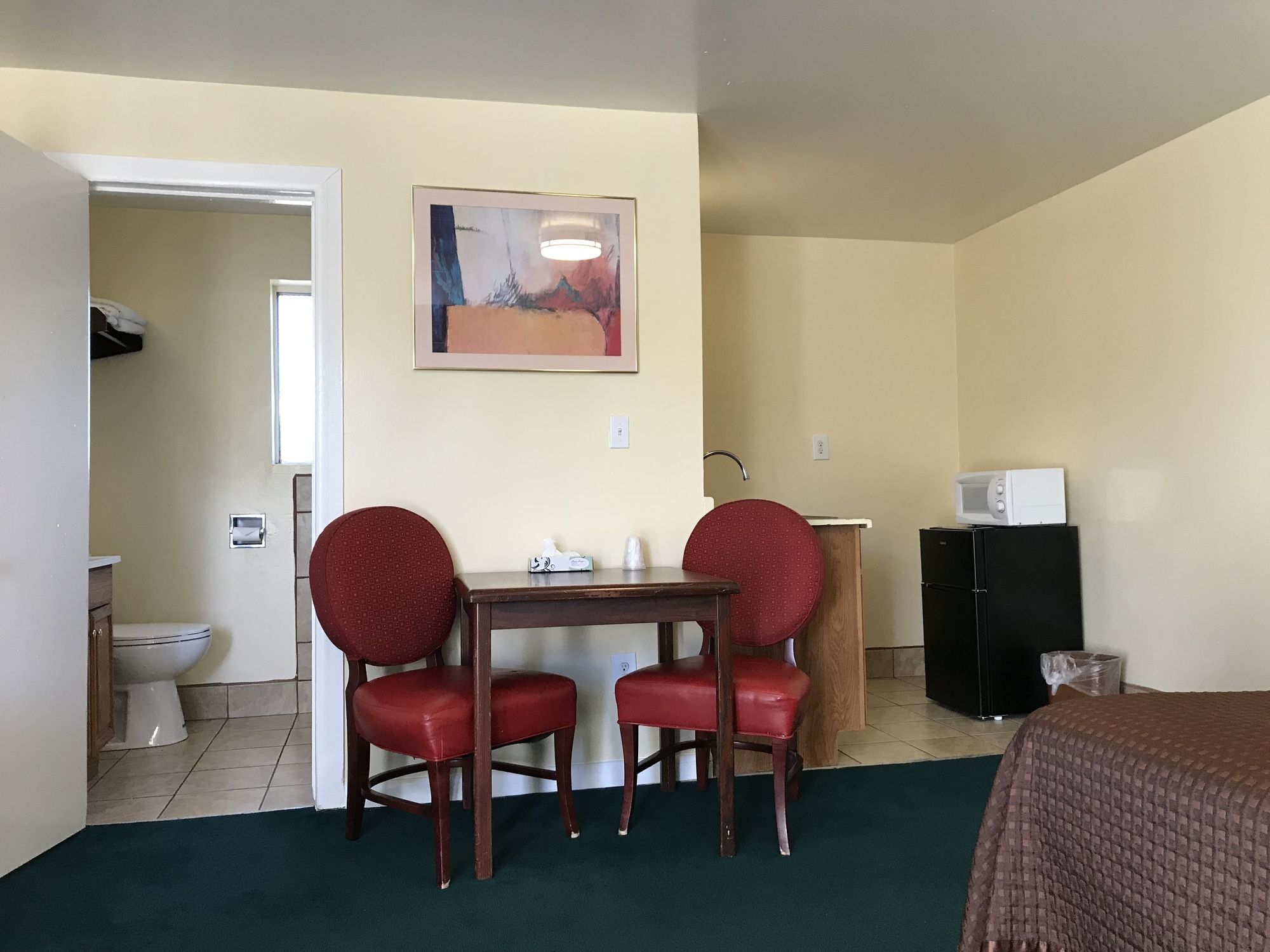 Relax Inn Of Medford