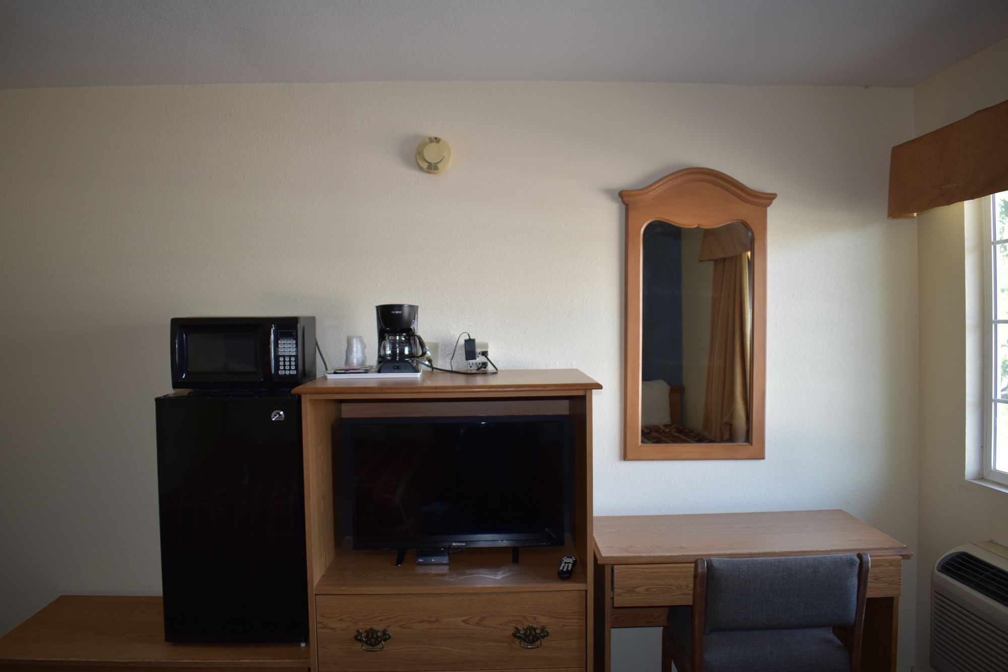 Travelers Inn Medford