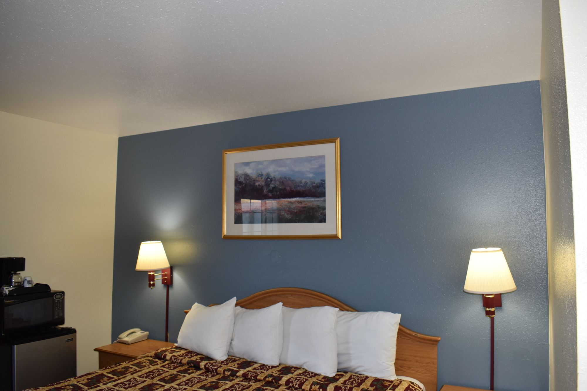 Travelers Inn Medford