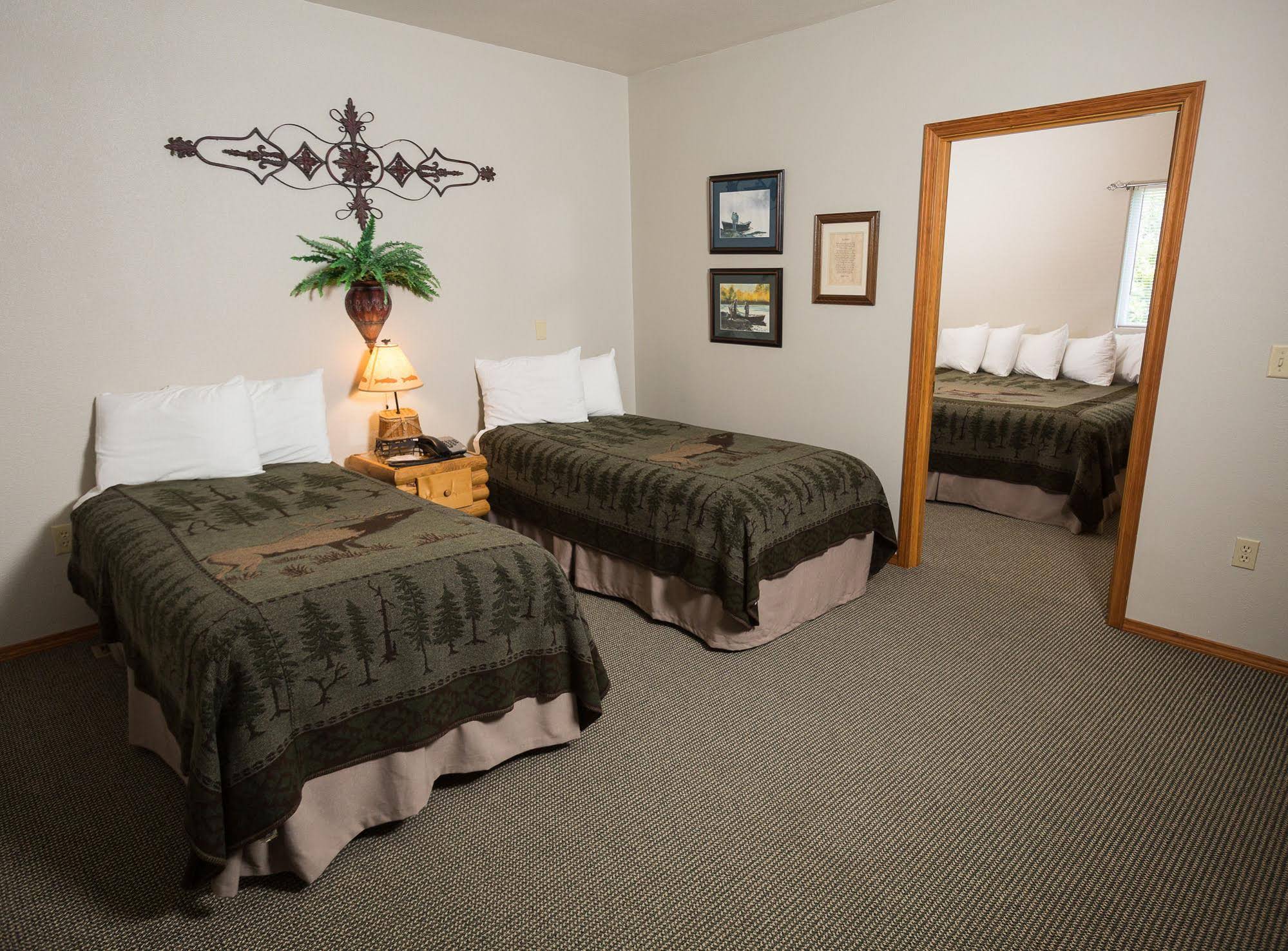 Morrison's Rogue River Lodge