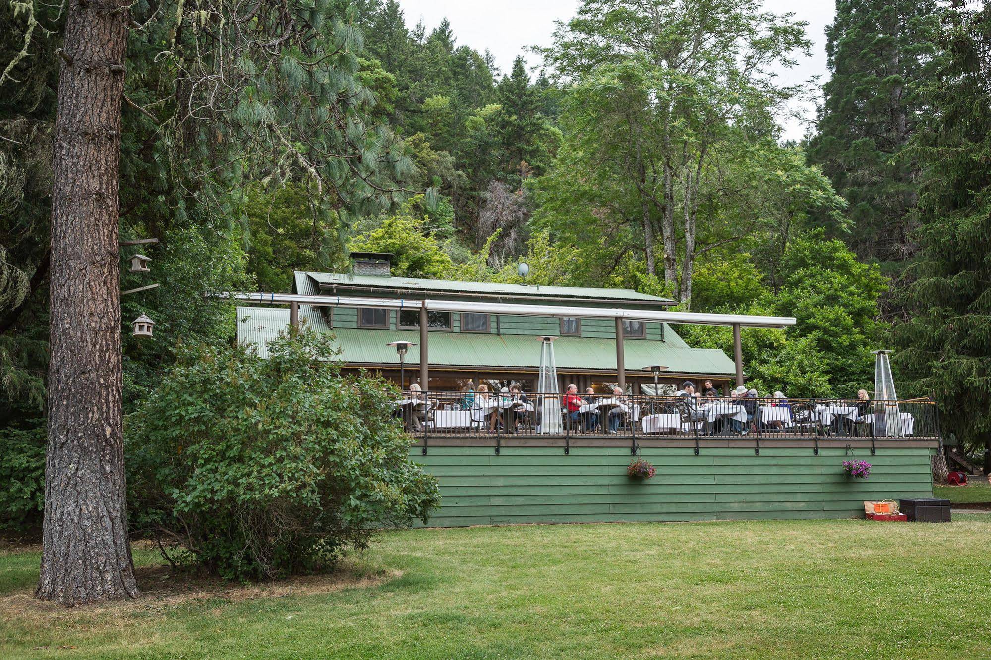 Morrison's Rogue River Lodge