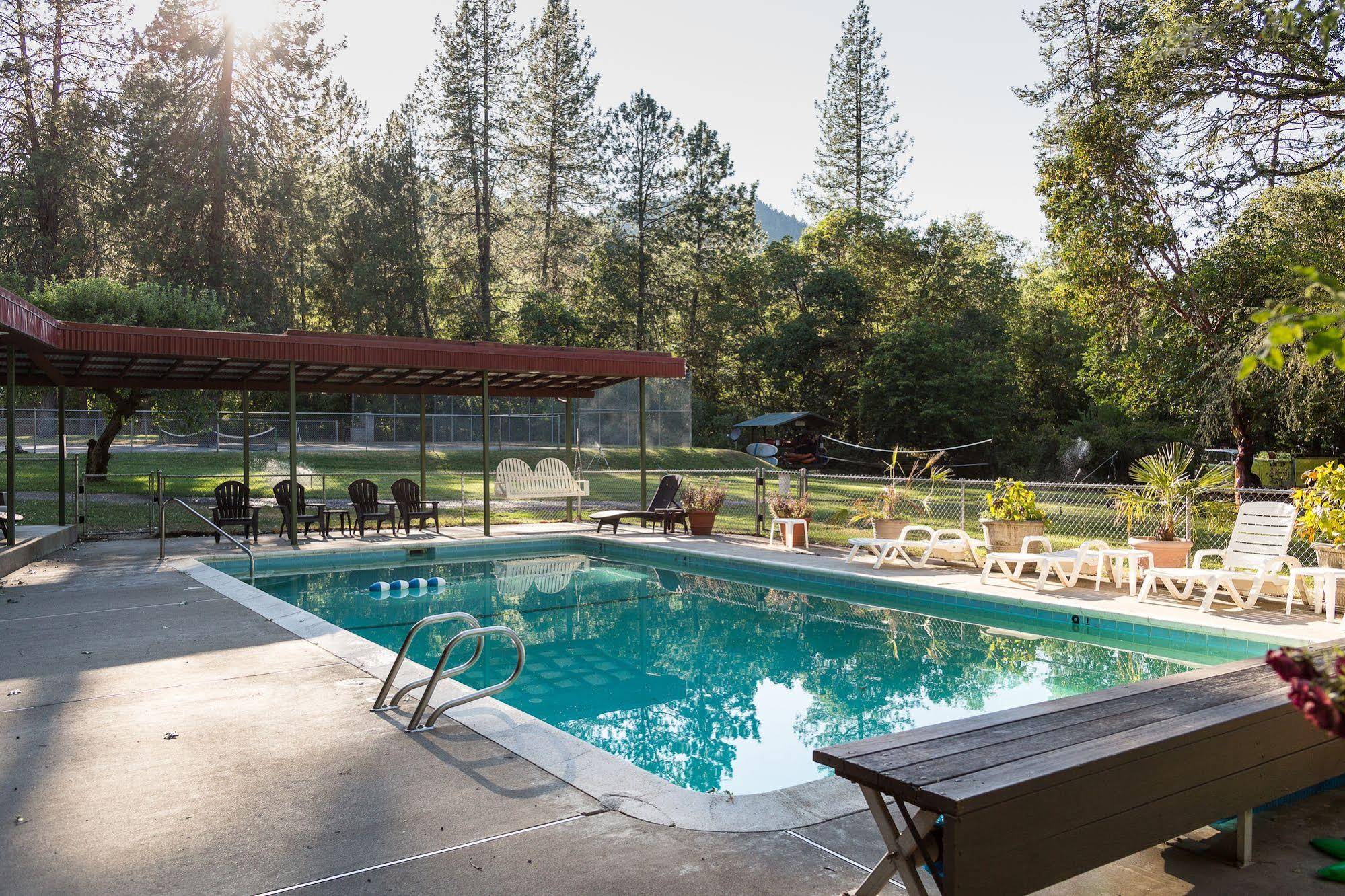 Morrison's Rogue River Lodge