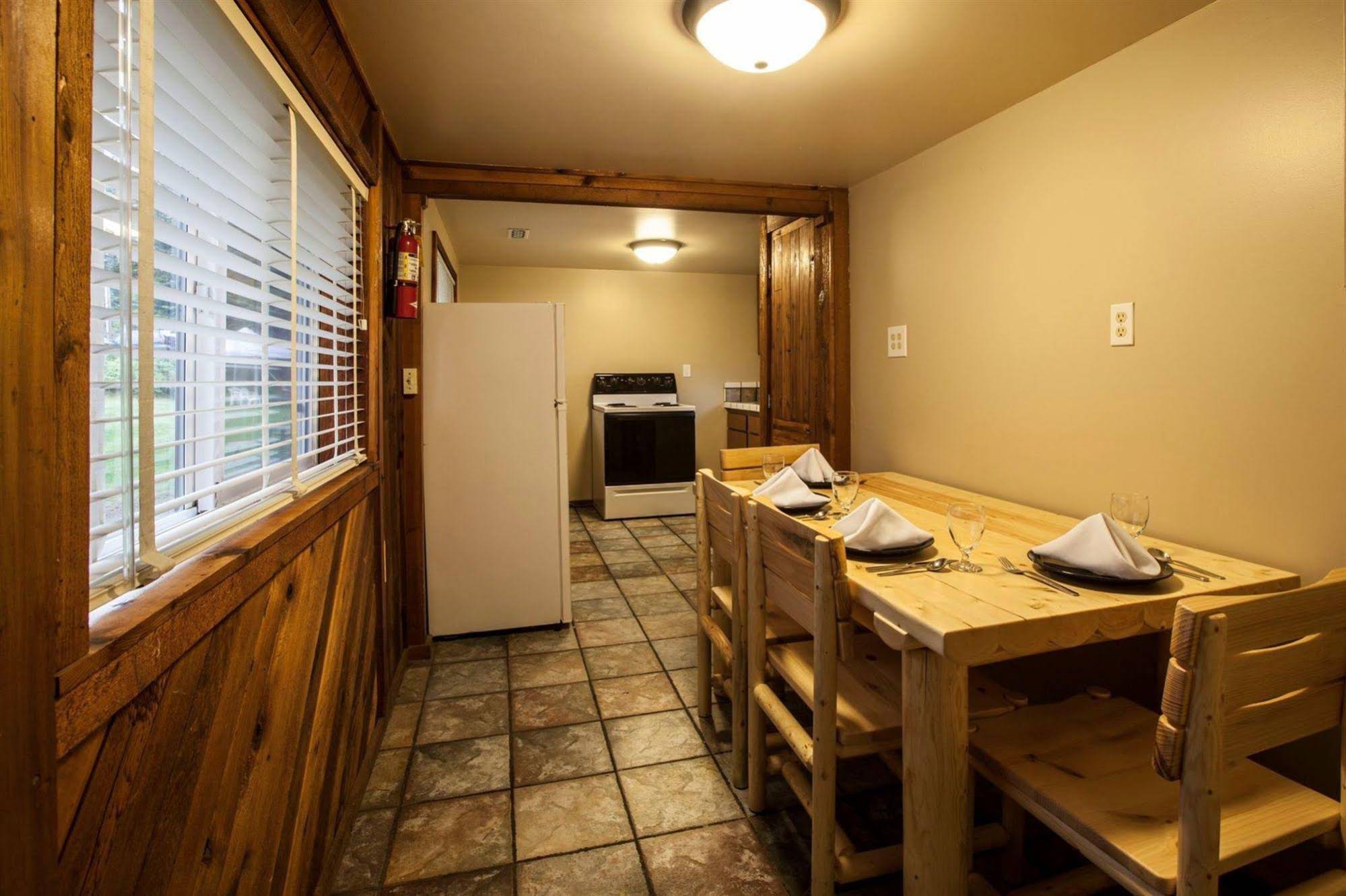 Cooper Spur Mountain Resort