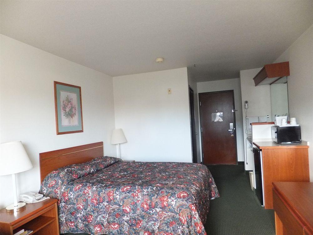 Travelodge Suites by Wyndham Newberg