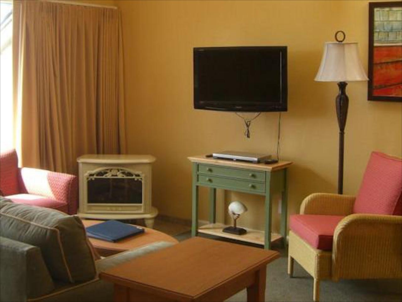 Embarcadero Resort Hotel & Marina