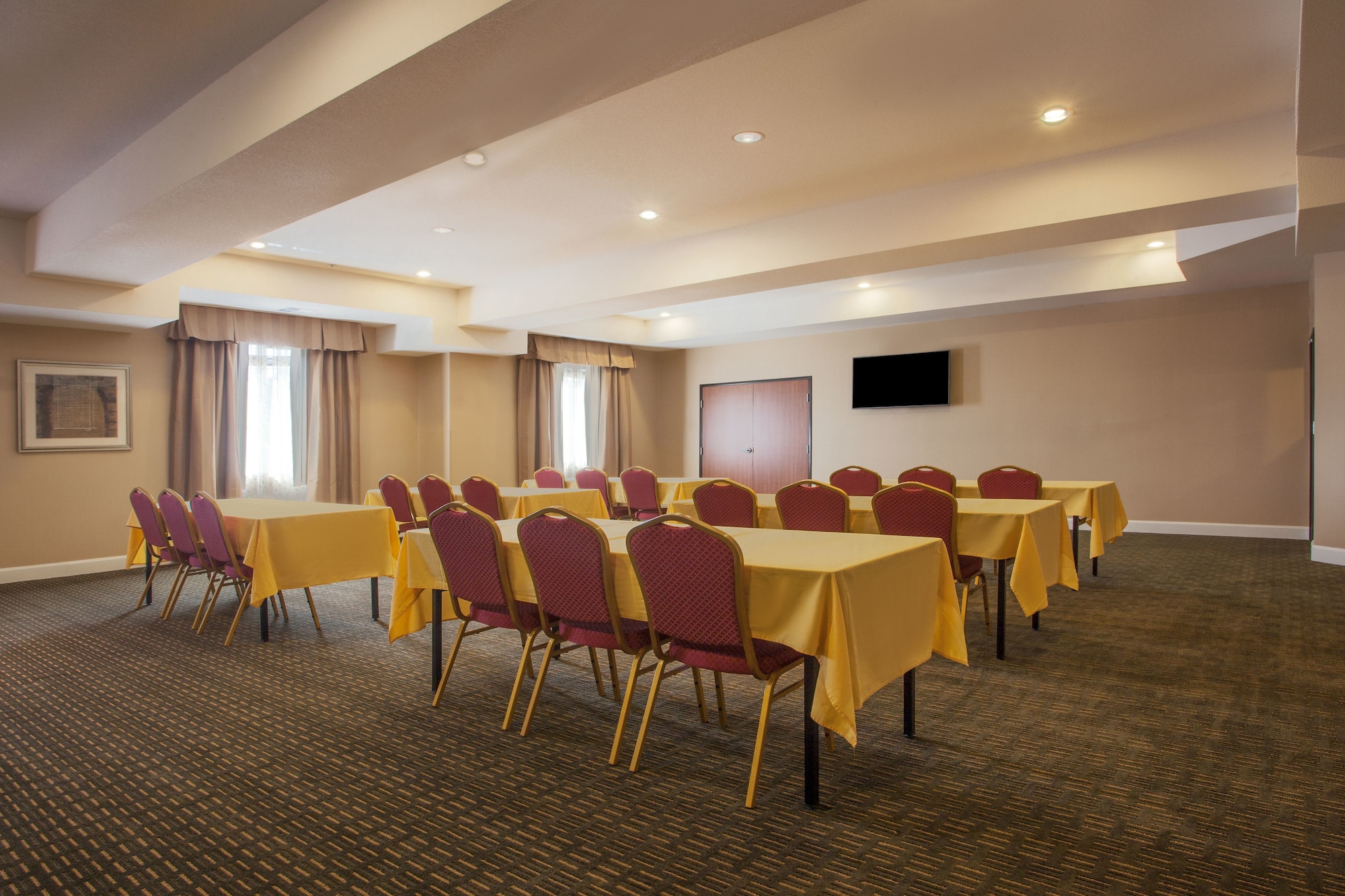 Holiday Inn Express Newport