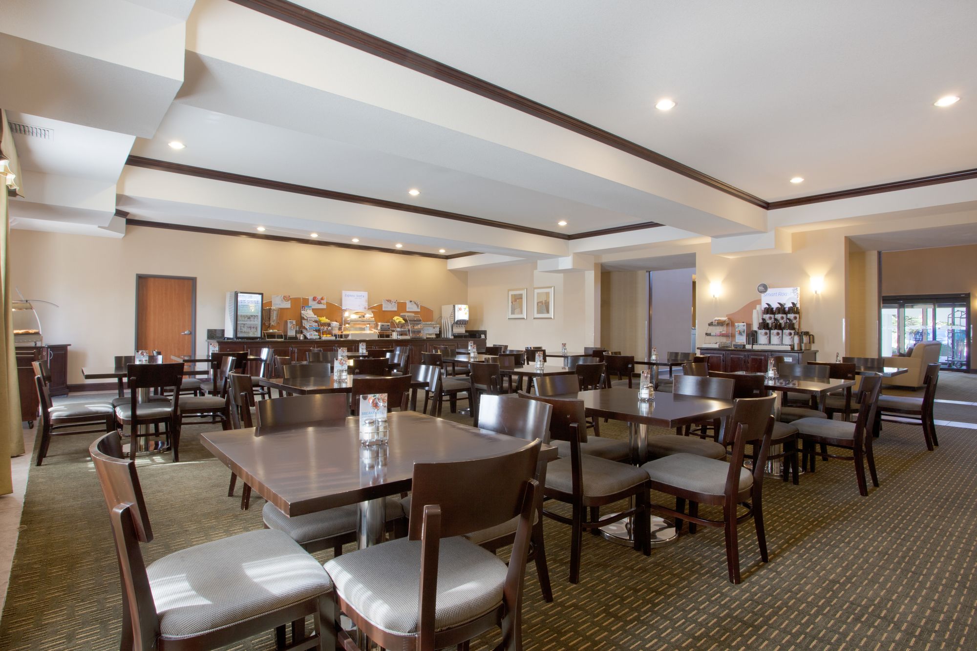 Holiday Inn Express Newport