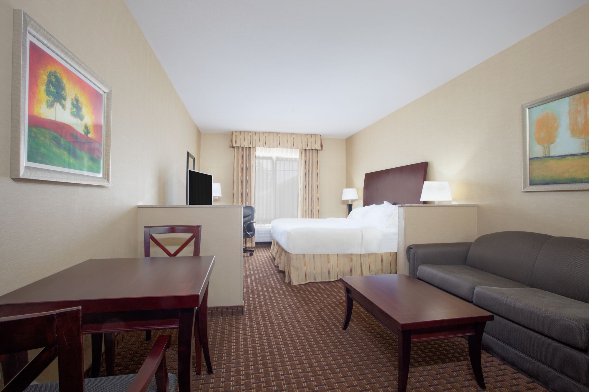 Holiday Inn Express Newport