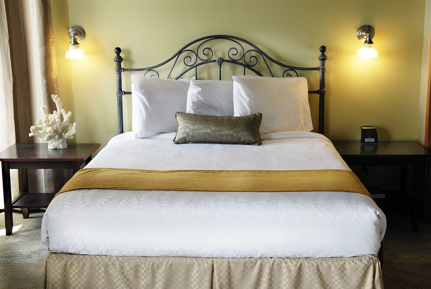 Nye Beach Condos & Cottages