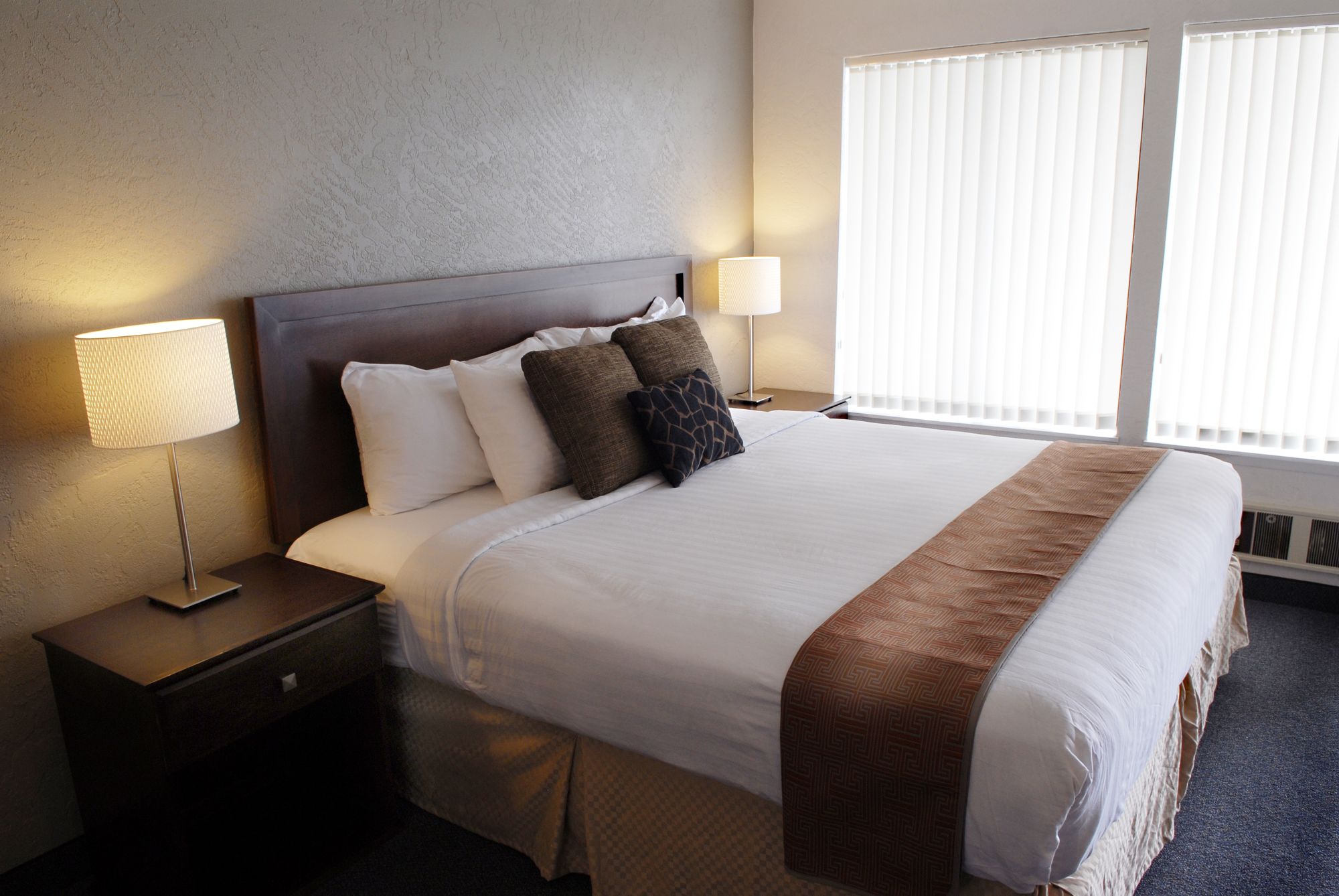 Nye Beach Condos & Cottages