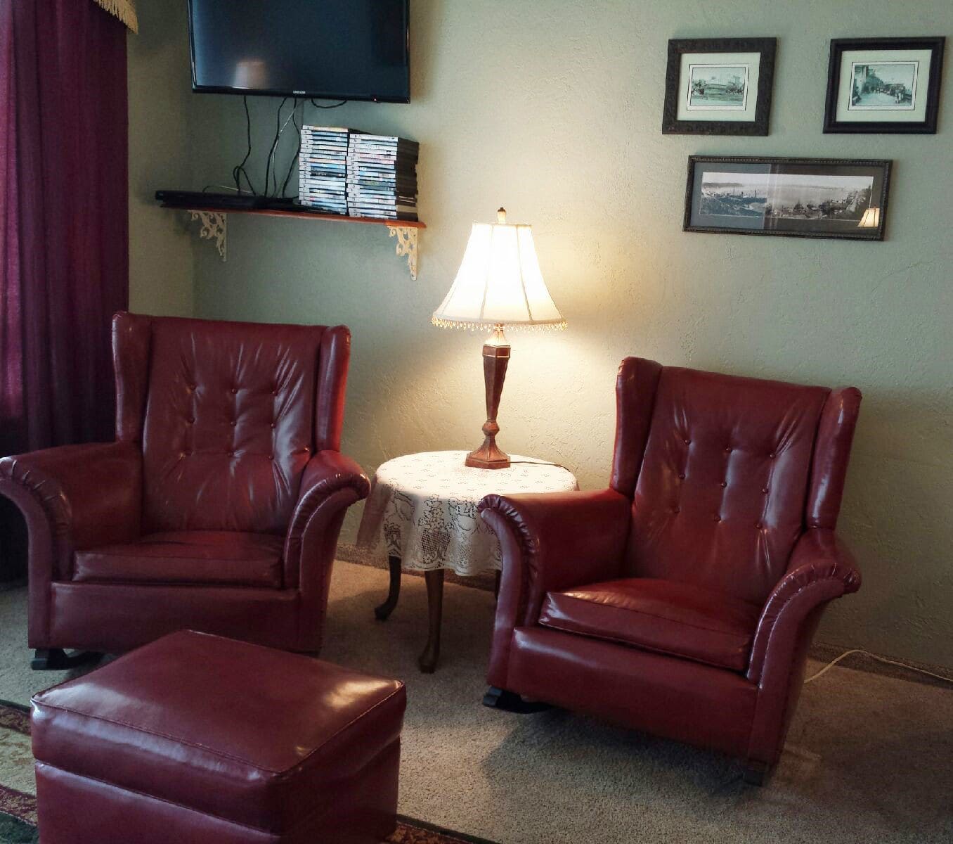 Nye Beach Condos & Cottages