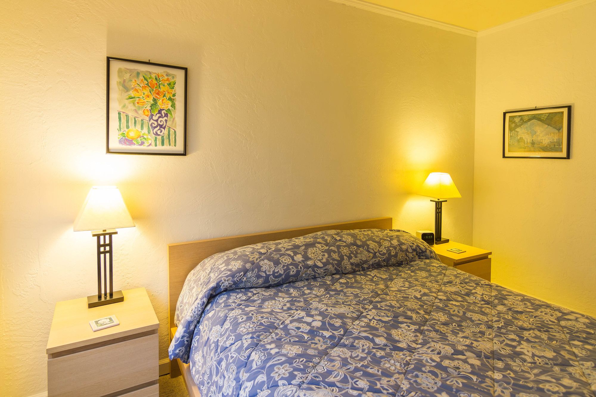 Nye Beach Condos & Cottages