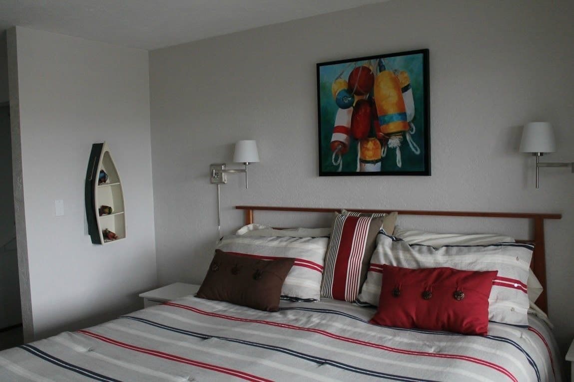 Nye Beach Condos & Cottages