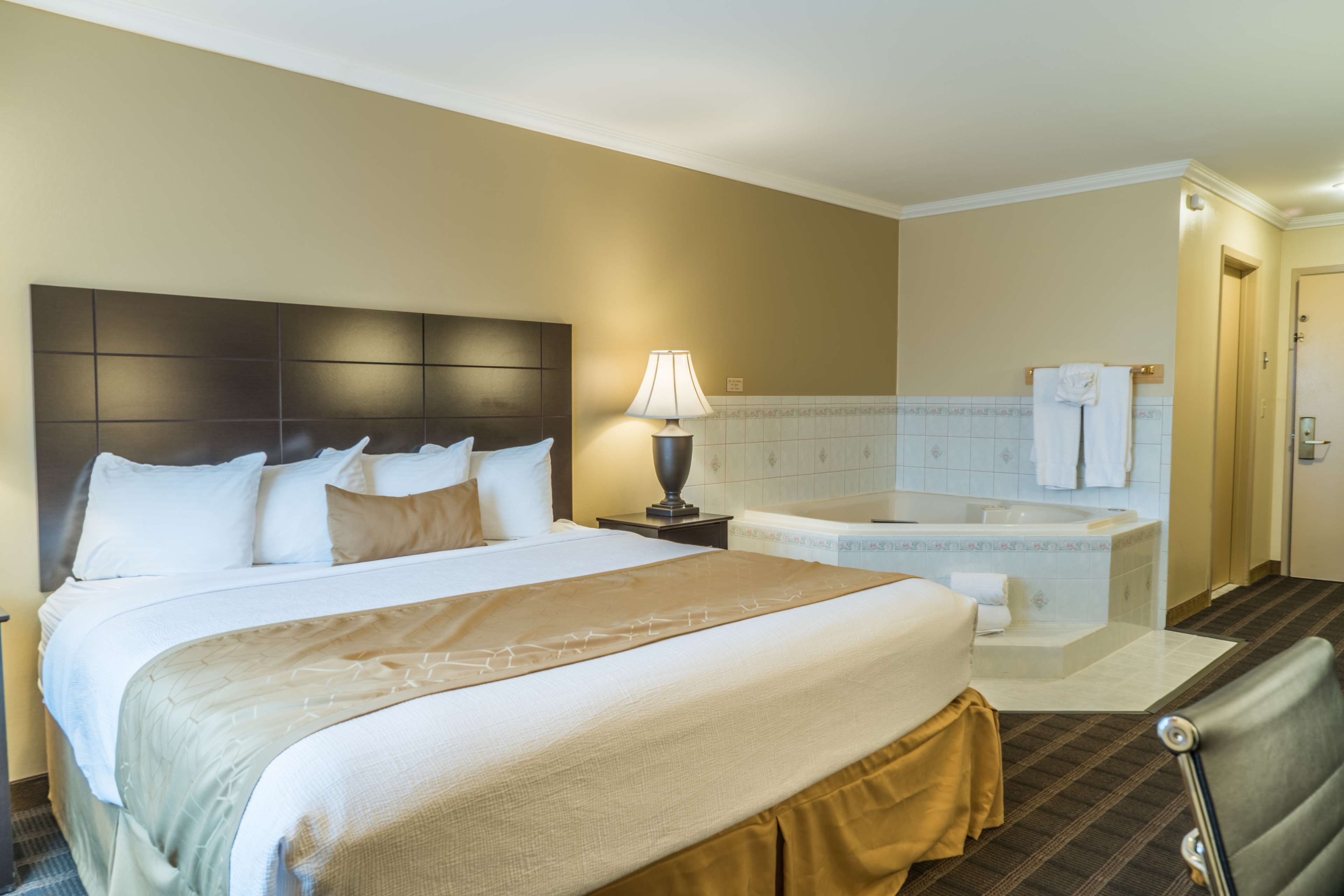 Best Western Inn & Suites