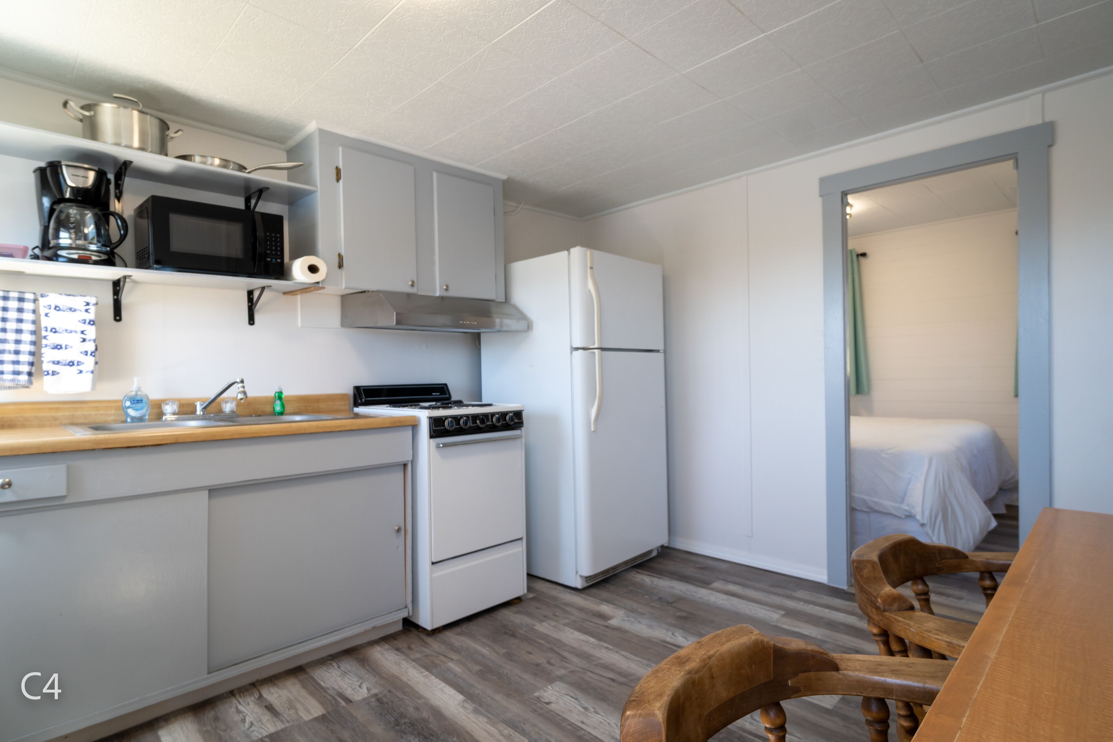 Raines Resort Cabins & RV