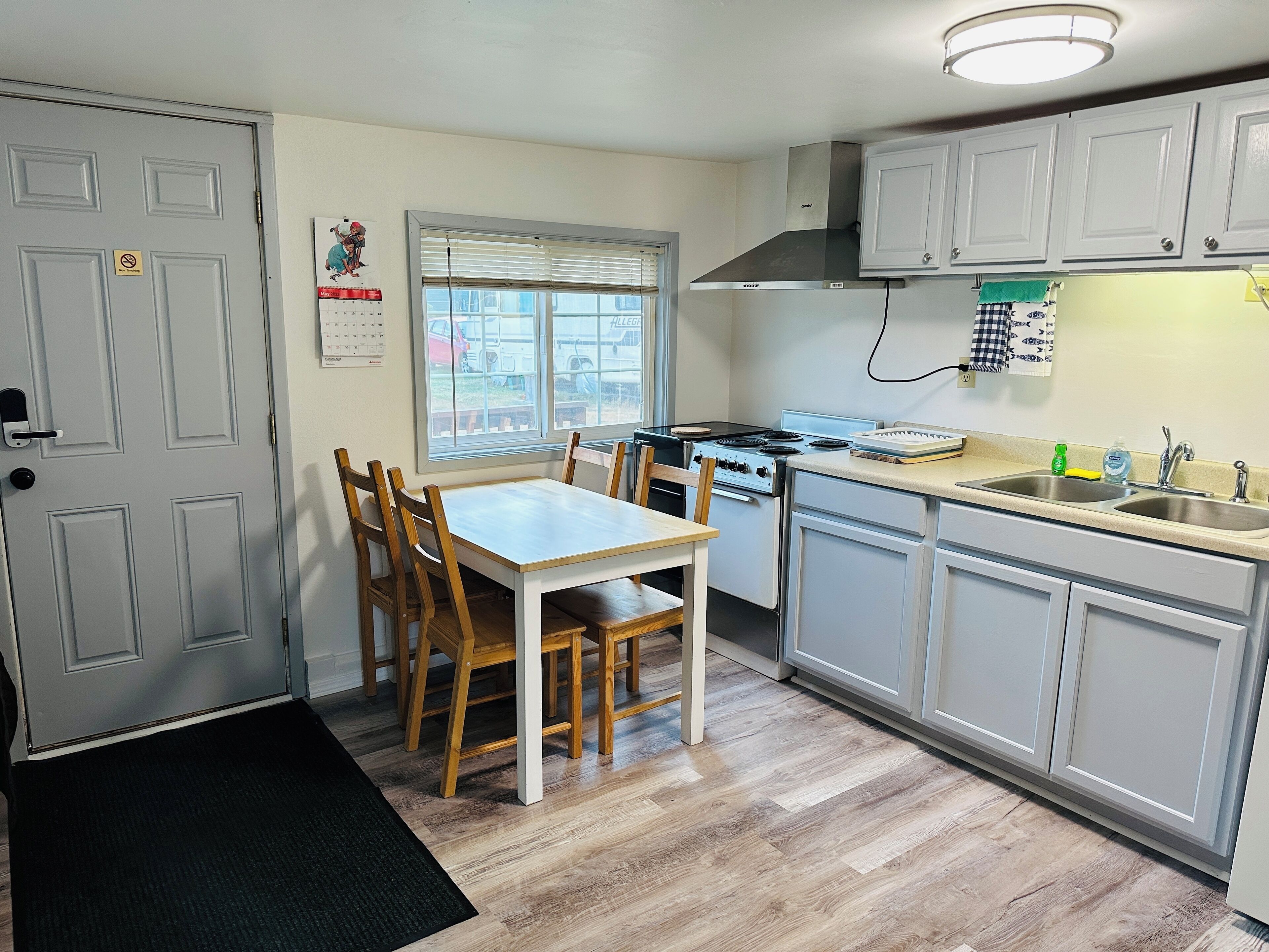 Raines Resort Cabins & RV