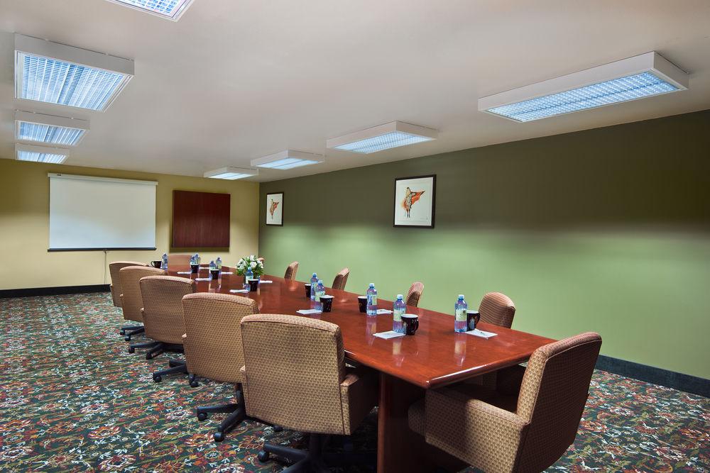 Oxford Suites Pendleton