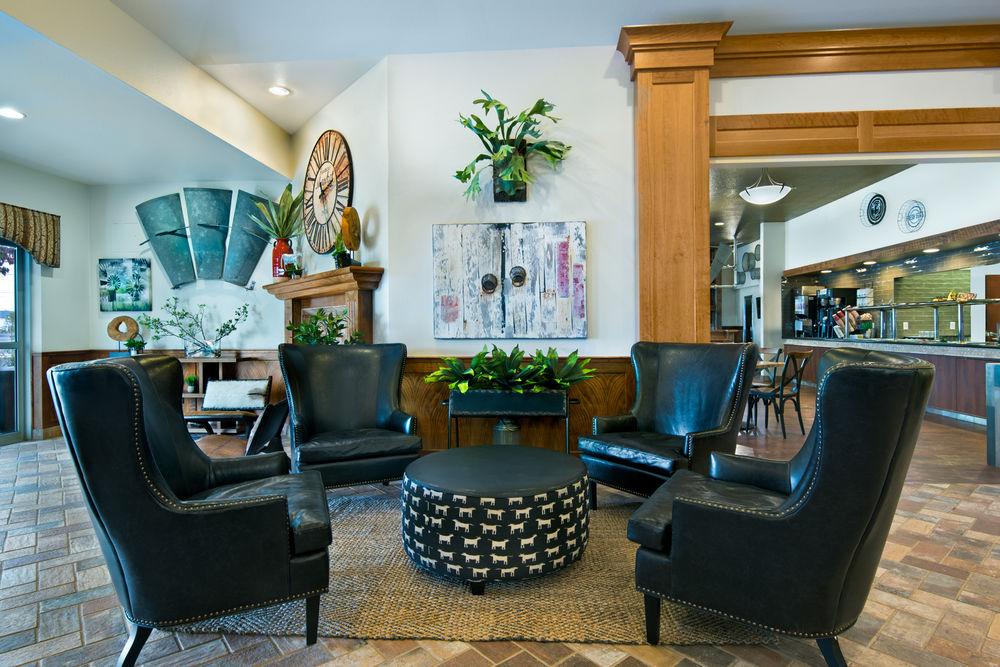 Oxford Suites Pendleton