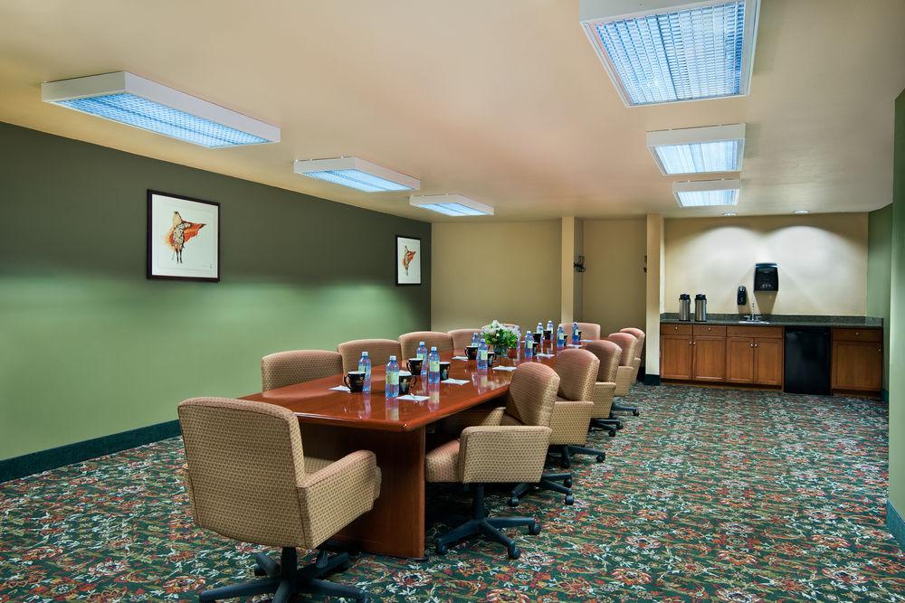 Oxford Suites Pendleton