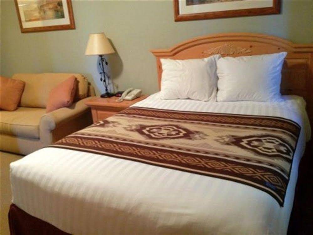 Rugged Country Lodge