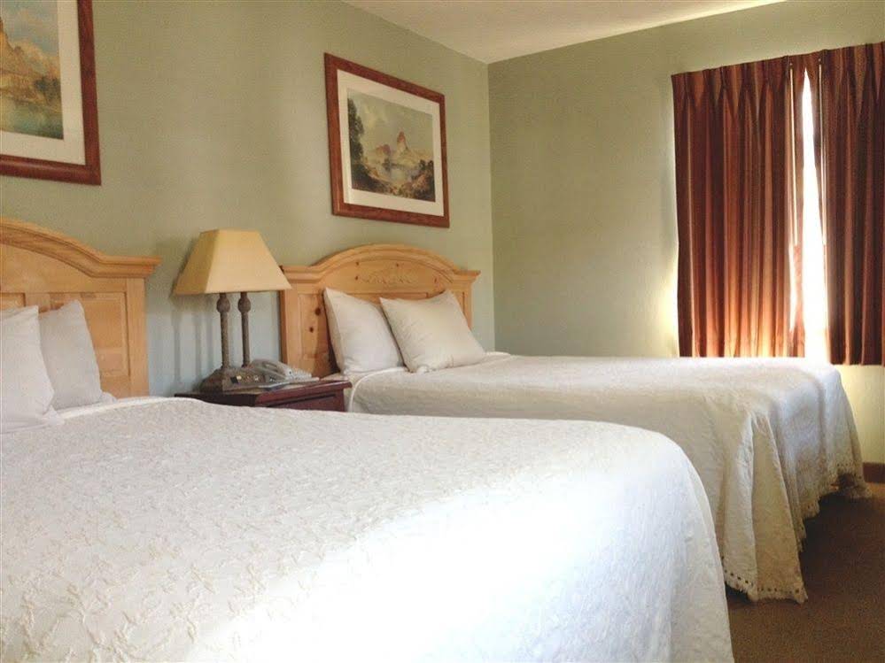 Rugged Country Lodge