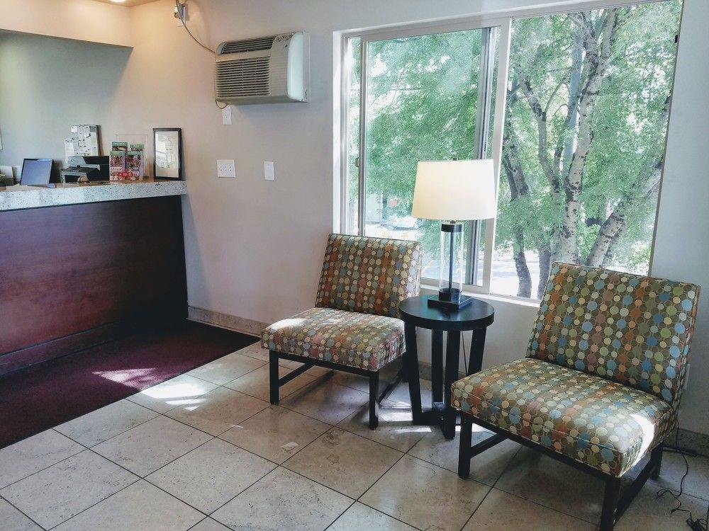 Aladdin Inn & Suites