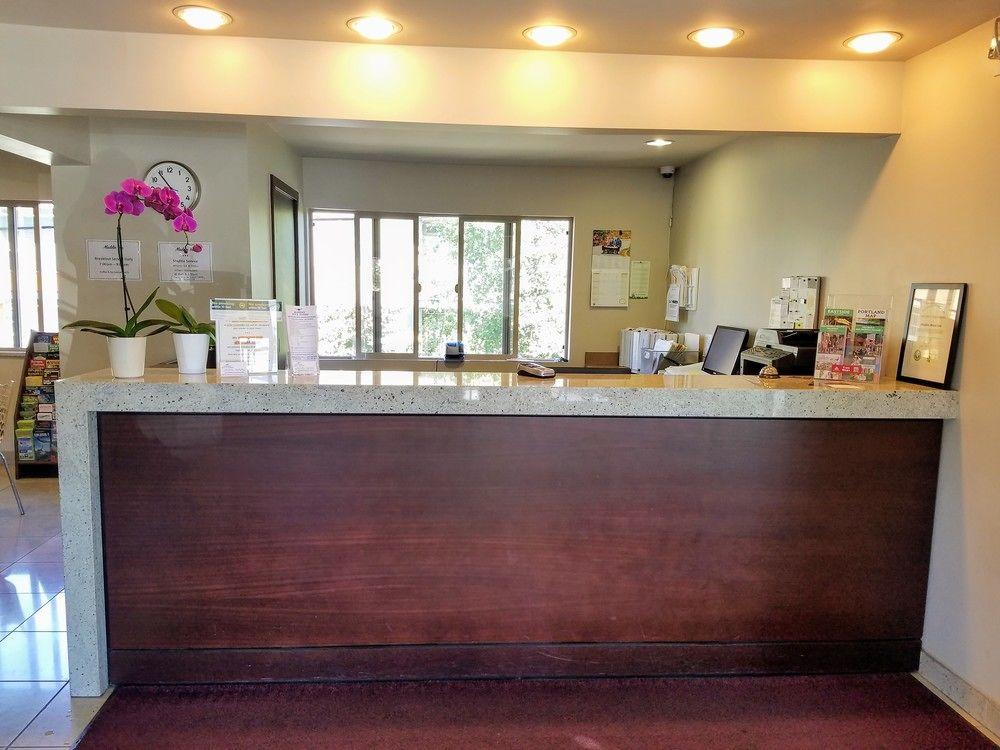 Aladdin Inn & Suites