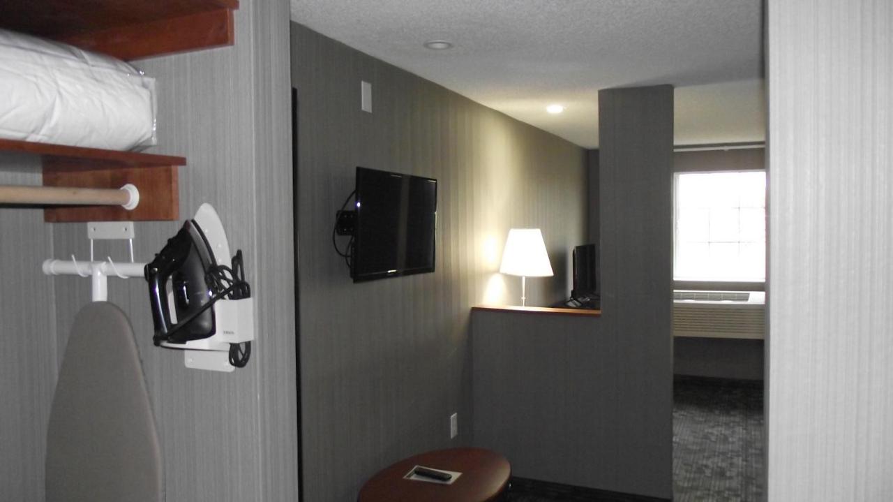 Country Inn & Suites by Radisson, Delta Park North Portland