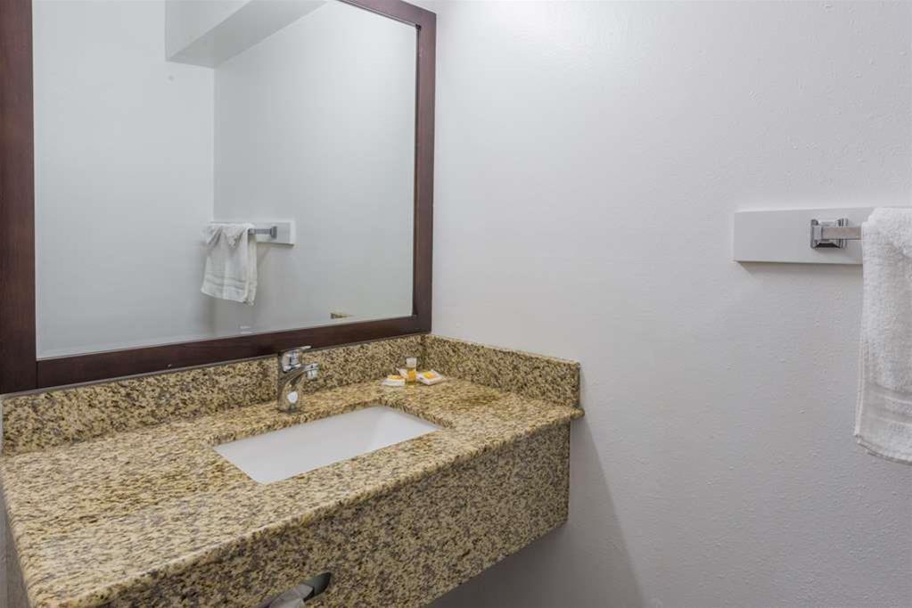 Days Inn by Wyndham Portland Central