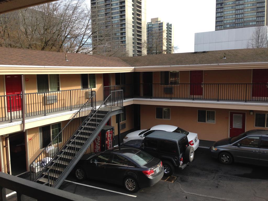 Econo Lodge City Center