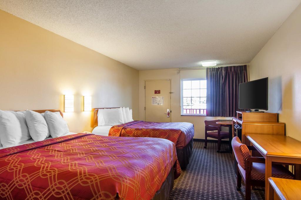 Motel 6 Portland OR Southeast